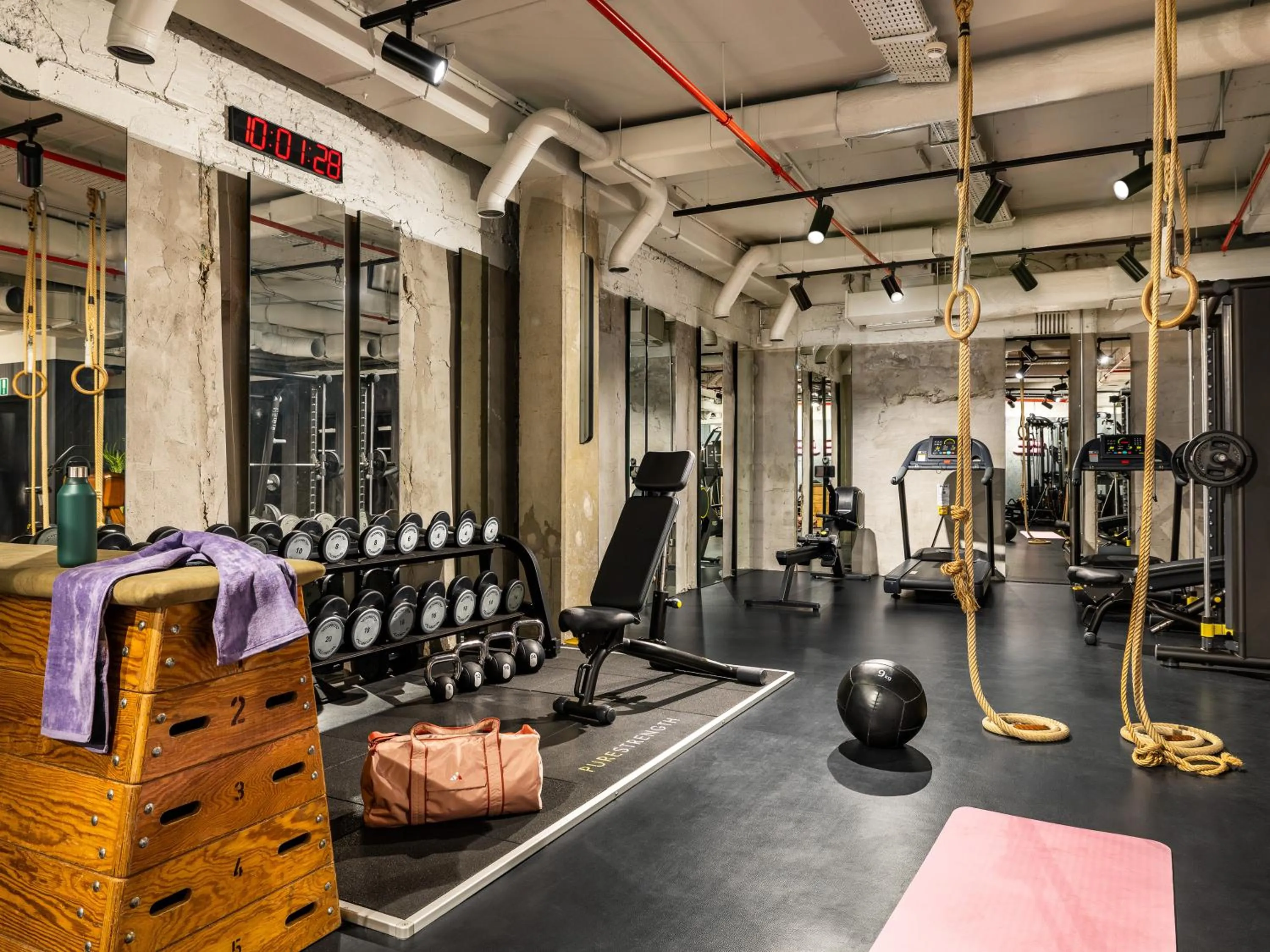 Fitness centre/facilities in Numa Brussels Royal Galleries