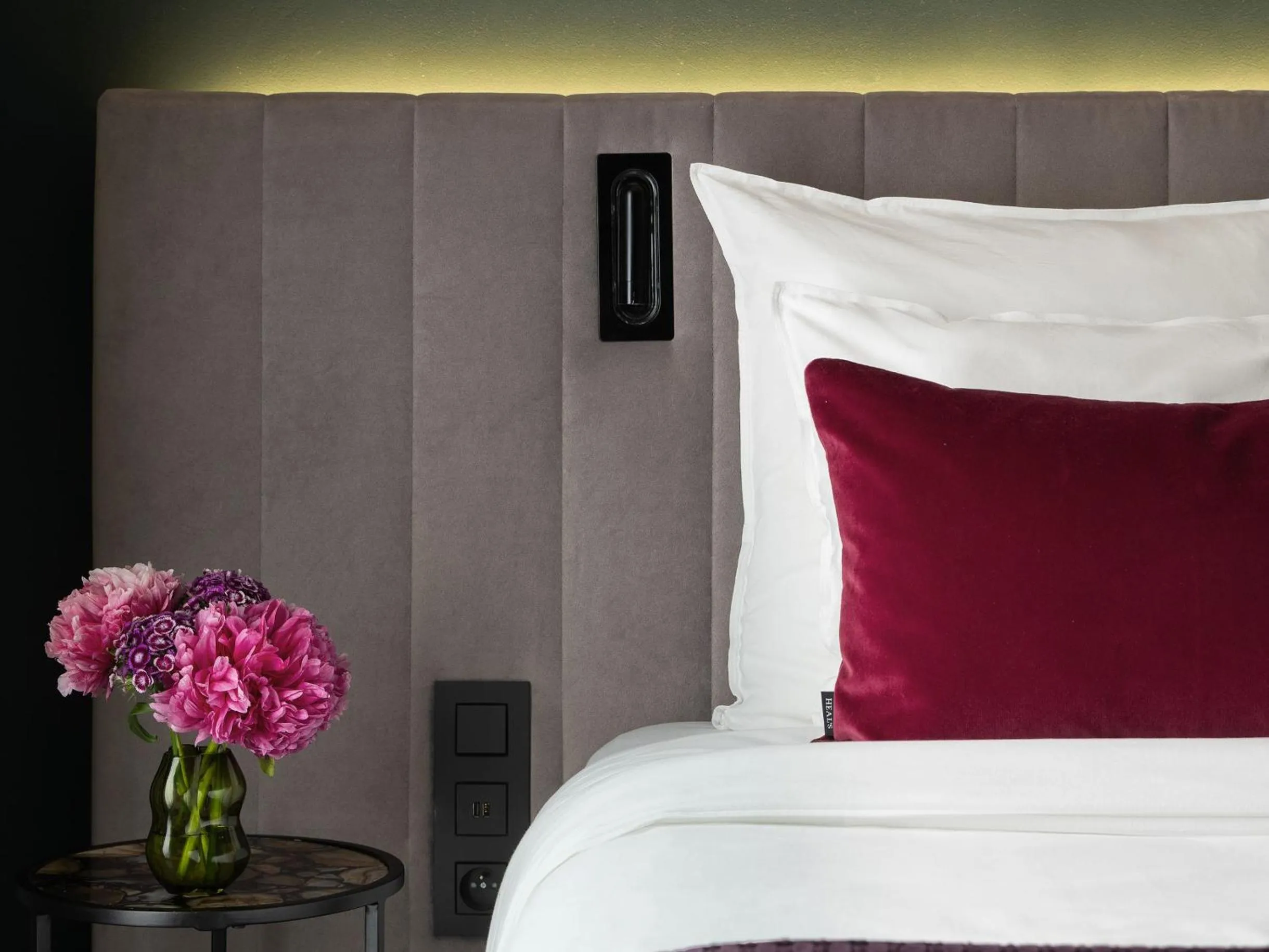 Bed in Numa Brussels Royal Galleries