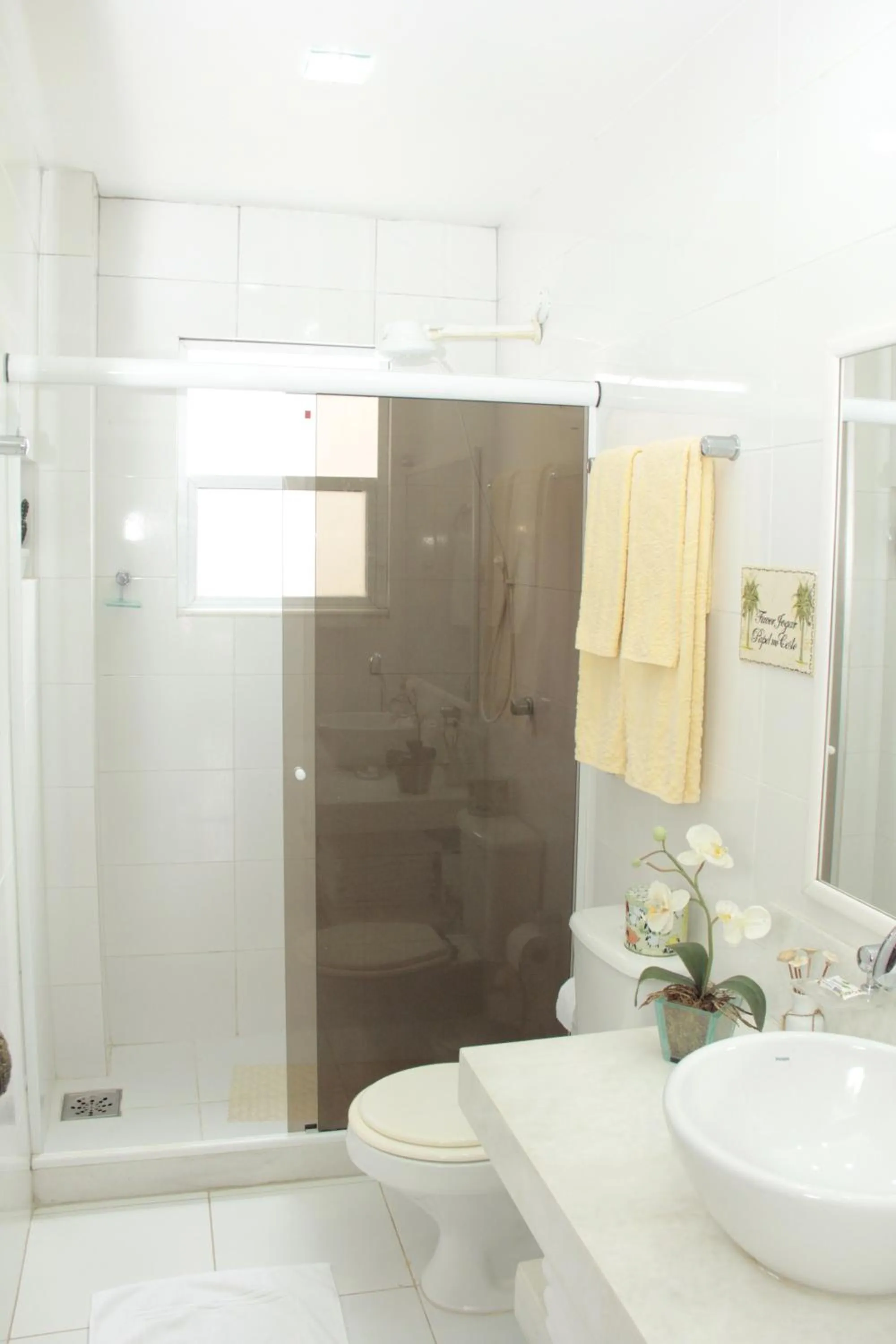 Shower in Apart Hotel Pet Friendly em Búzios