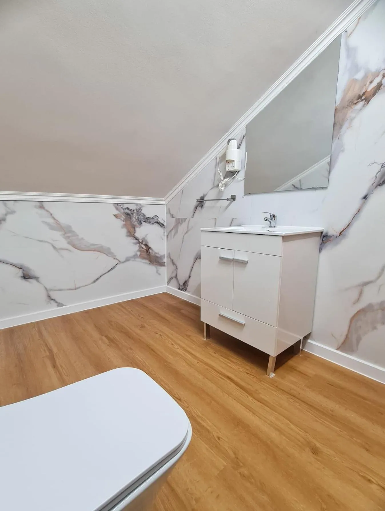 Bathroom in BN GHouse