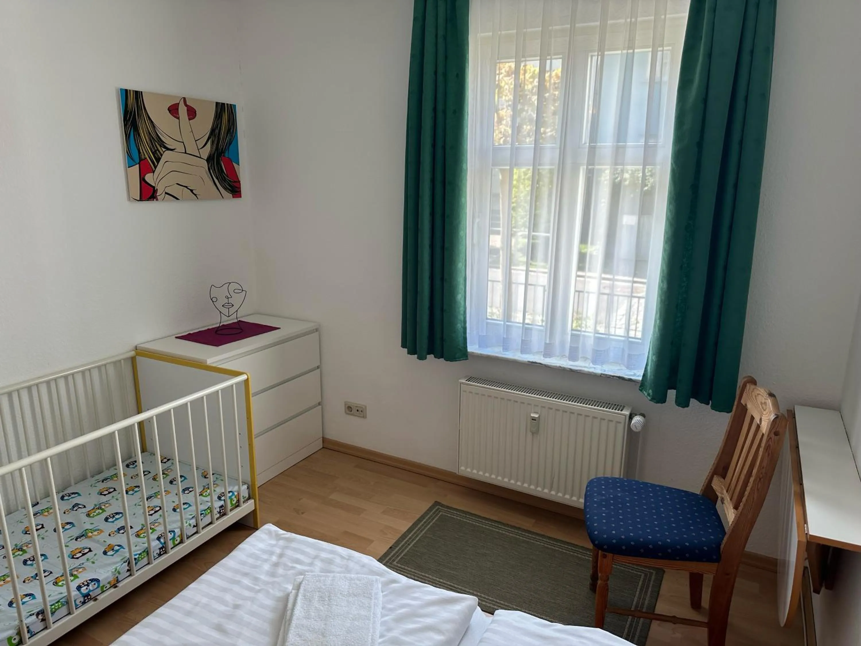 Bed in Miramar-App-06