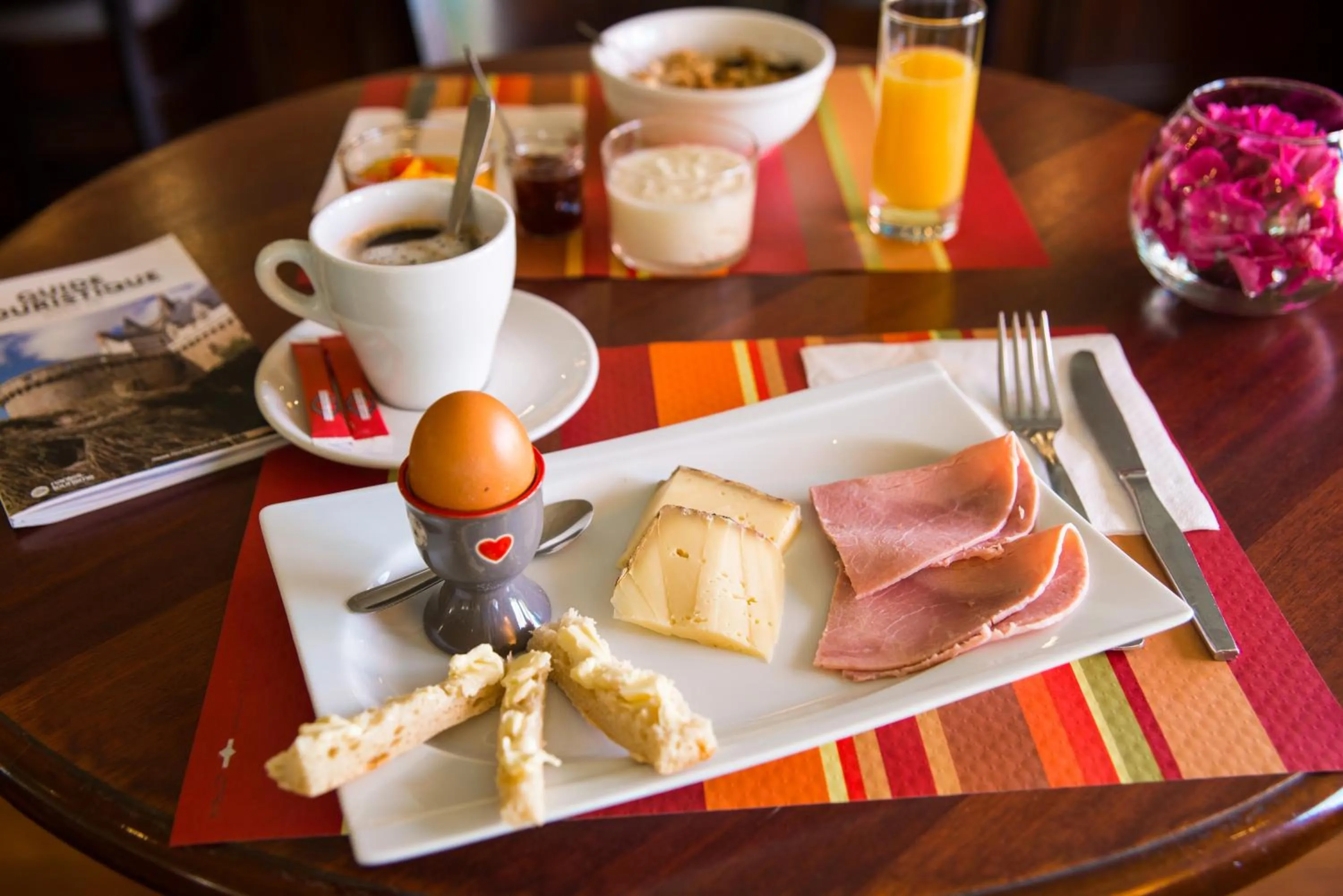 Breakfast in Brit Hotel Le Kerann Nantes St Herblain - Zac De La Lorie