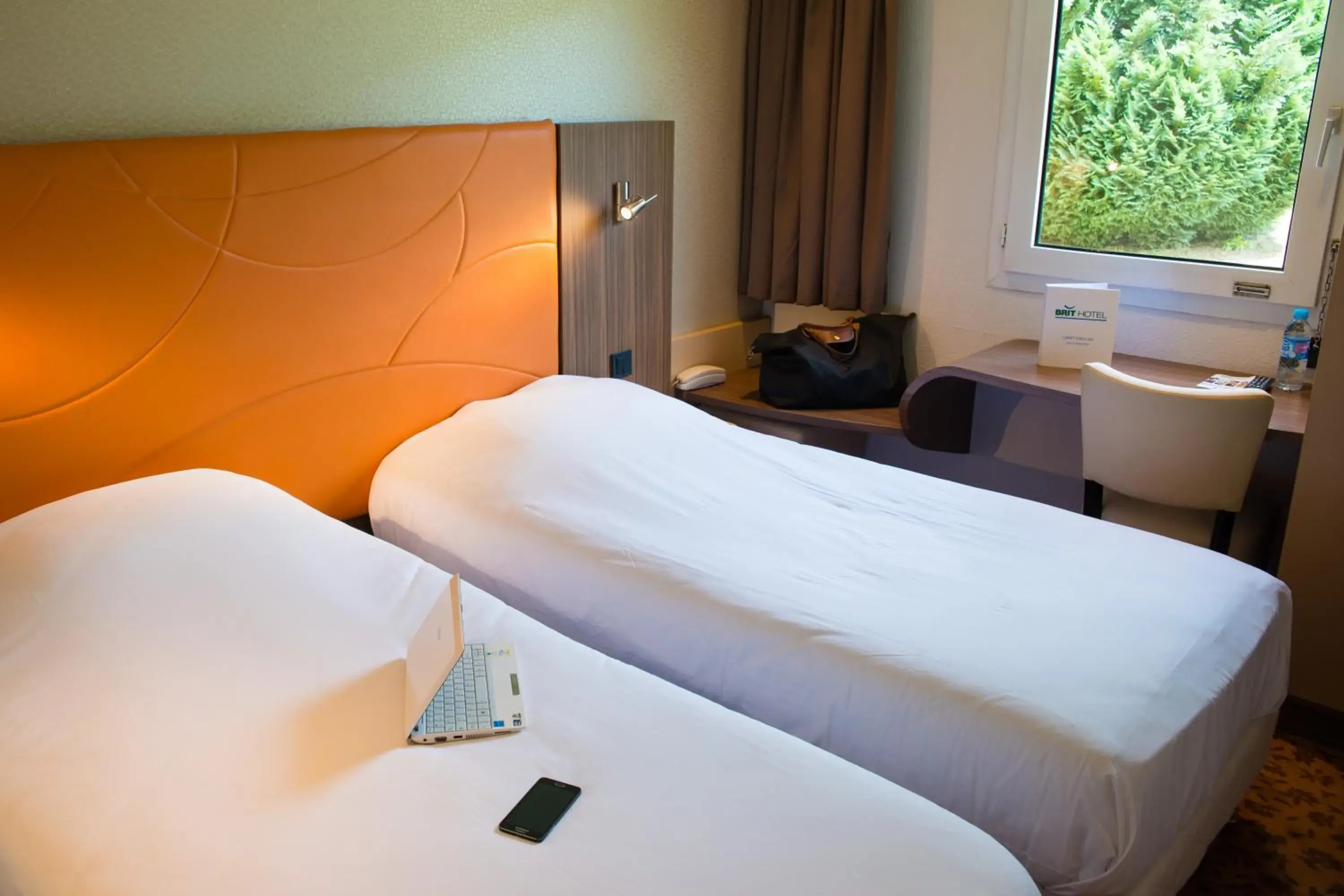 Twin Room in Brit Hotel Le Kerann Nantes St Herblain - Zac De La Lorie Twin Room in Brit Hotel Le Kerann Nantes St Herblain - Zac De La Lorie