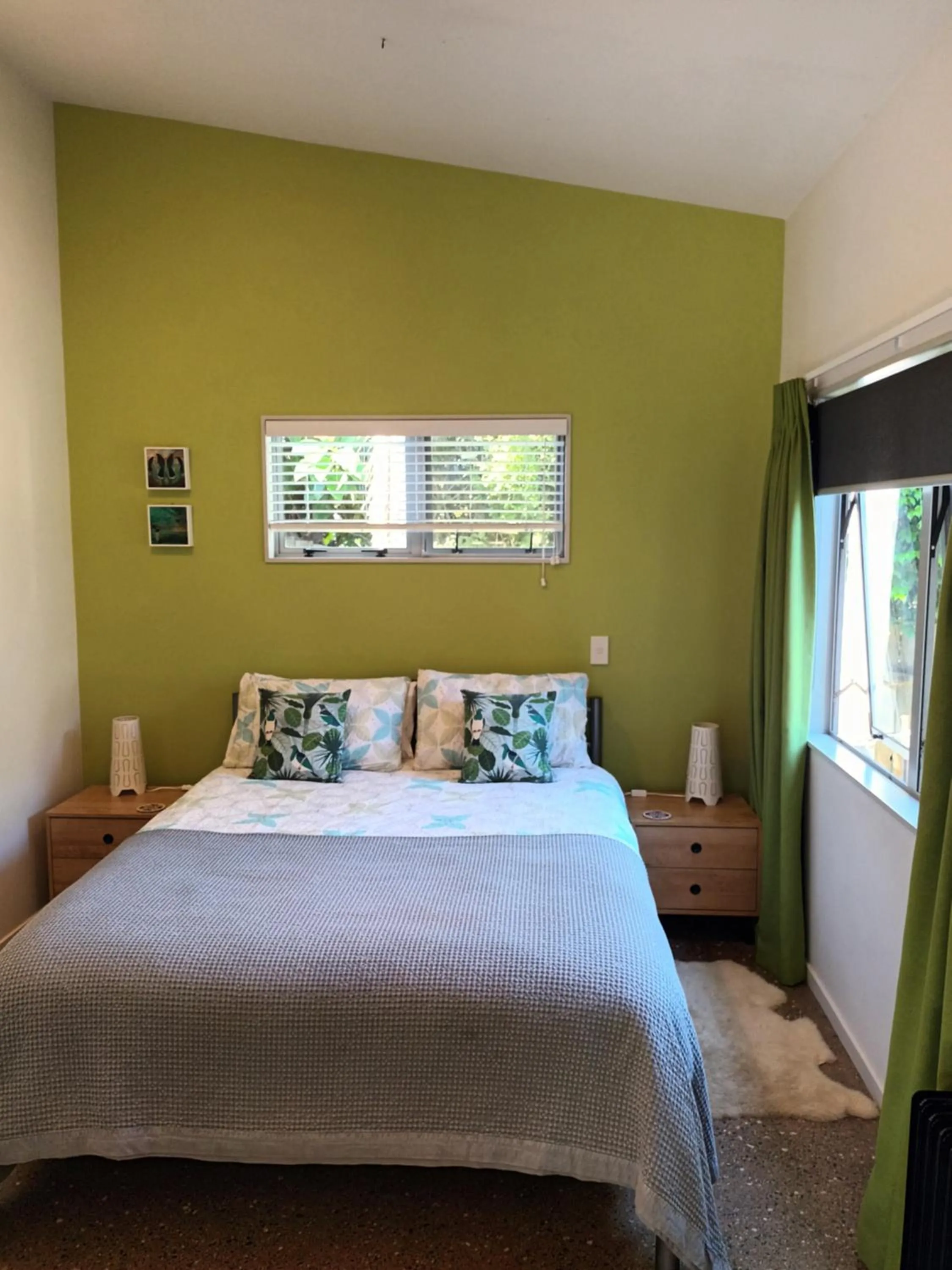 Bed in Island Breeze