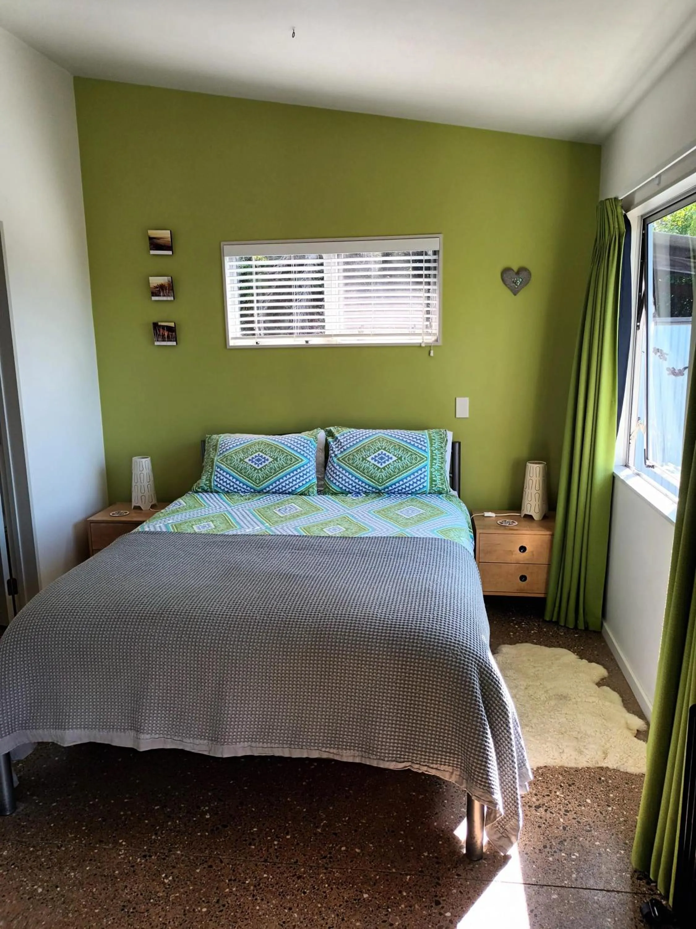 Bed in Island Breeze
