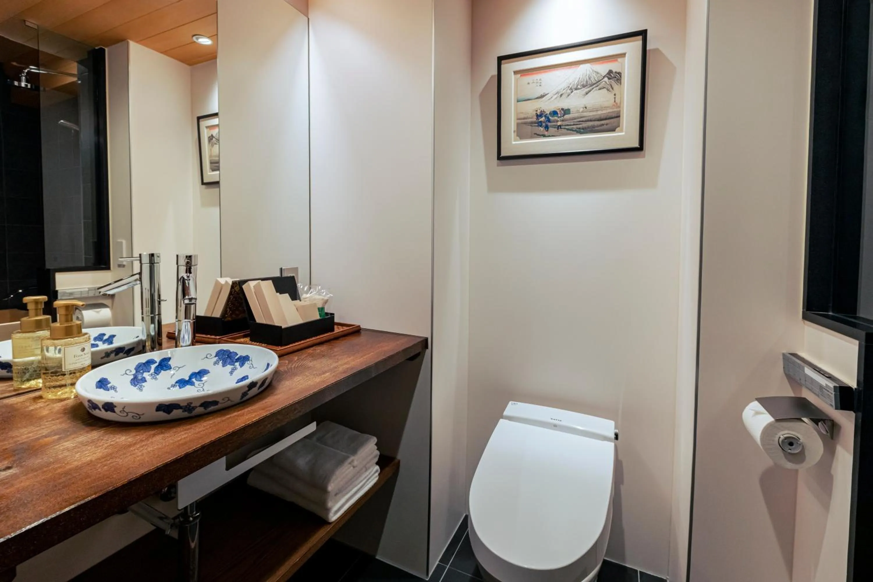 Toilet in Rinn Gion Hanatouro