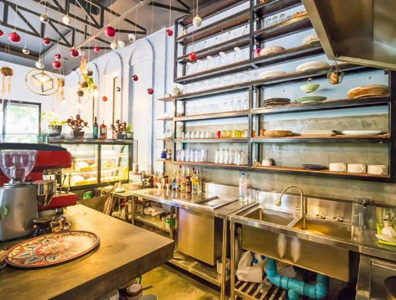 Kitchen or kitchenette in Le Water Villa