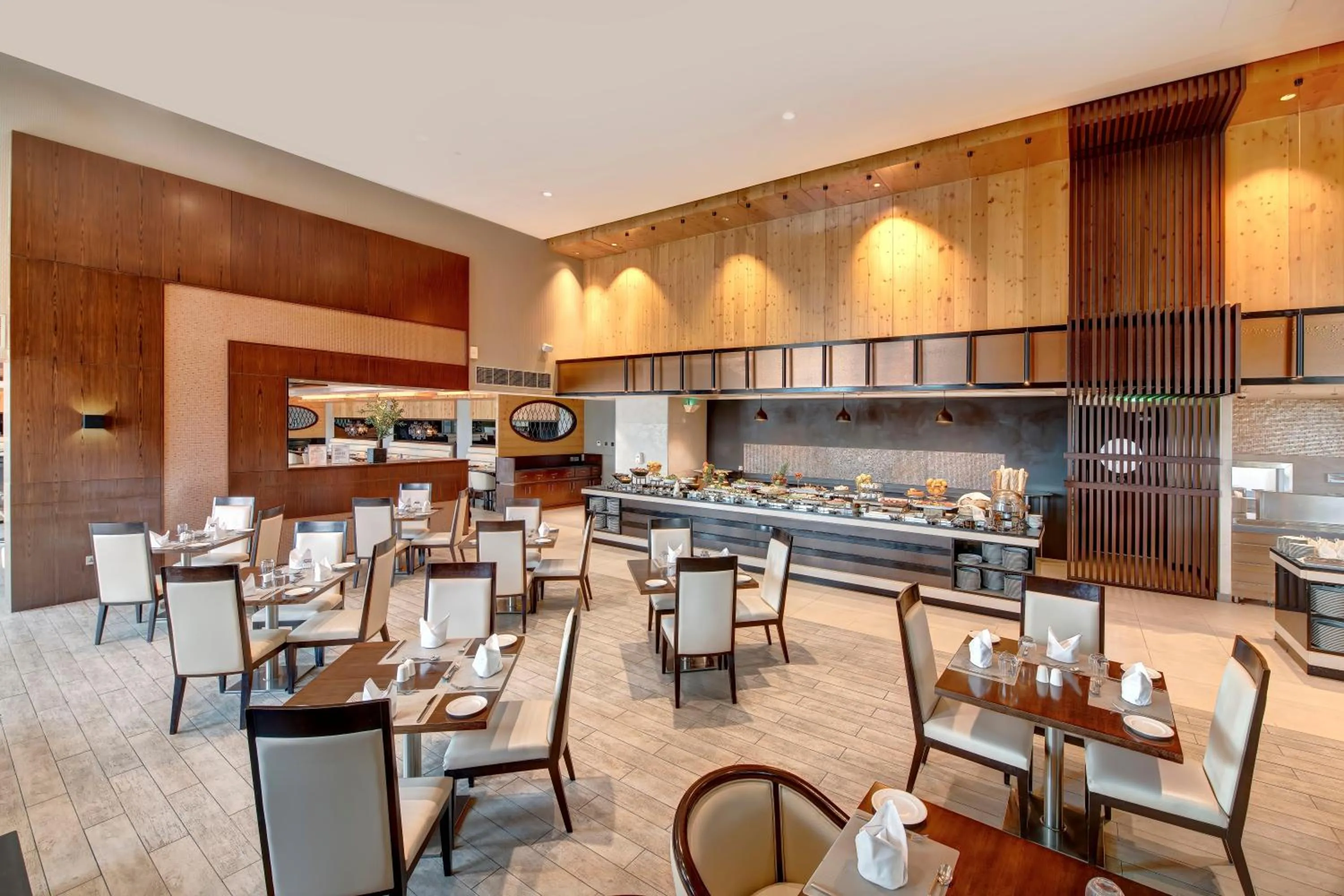 Restaurant/places to eat in Metropolitan Hotel Dubai