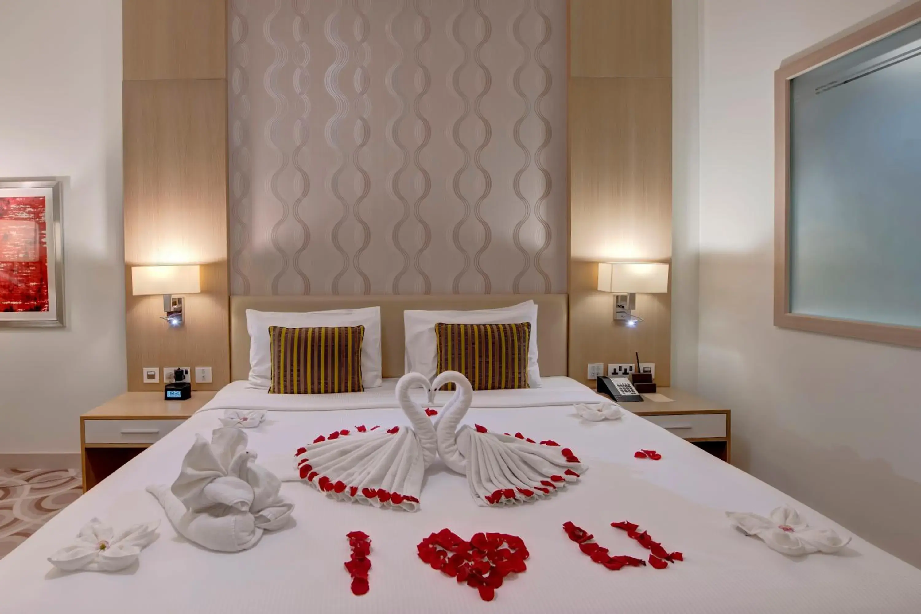 Bed in Metropolitan Hotel Dubai Bed in Metropolitan Hotel Dubai