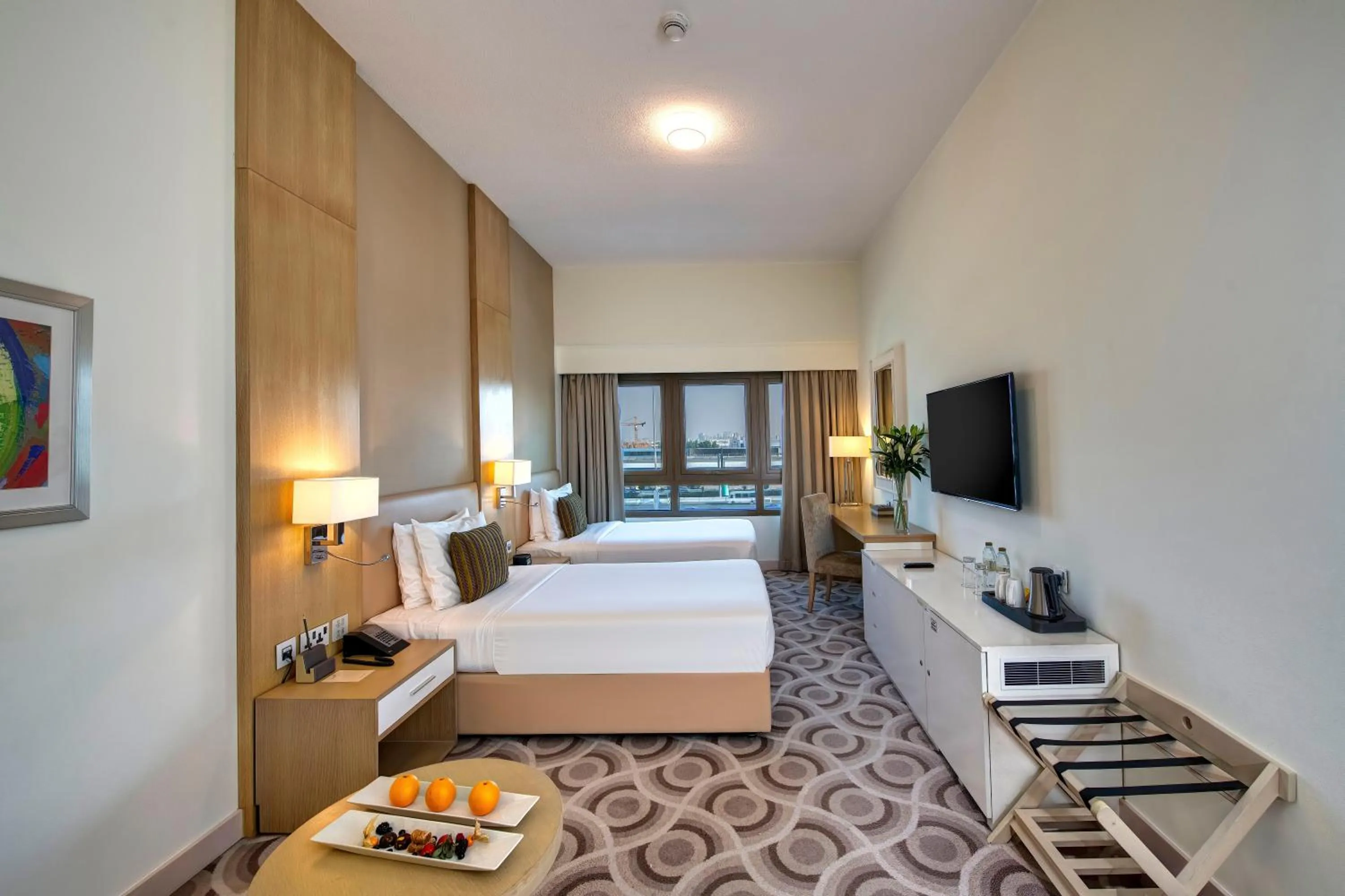 Bed in Metropolitan Hotel Dubai