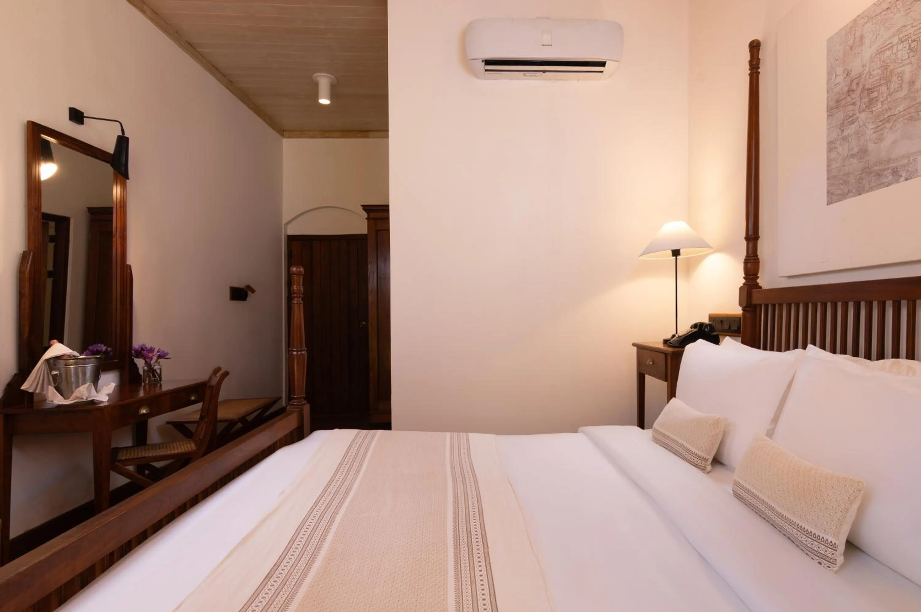 Bedroom, Bed in EKHO Sigiriya - 700 meters to Sigiriya Rock