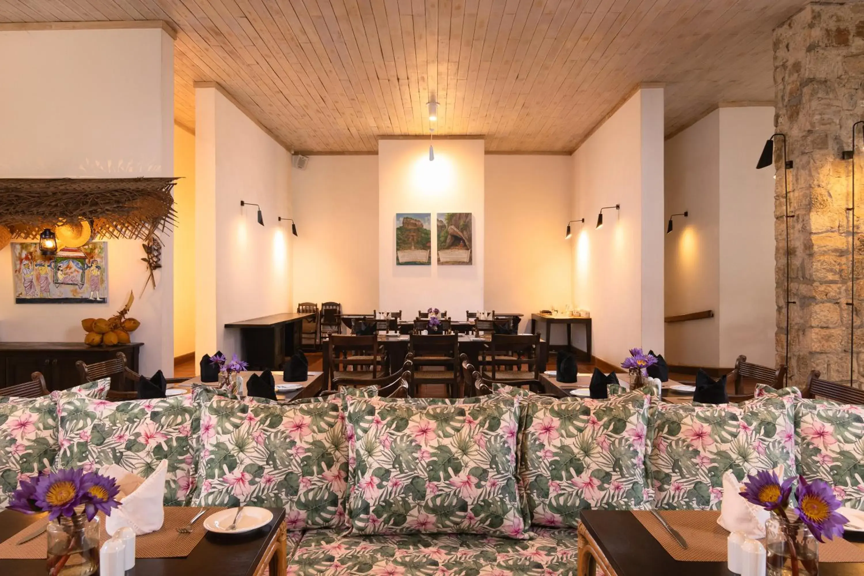 Living room in EKHO Sigiriya - 700 meters to Sigiriya Rock Living room in EKHO Sigiriya - 700 meters to Sigiriya Rock