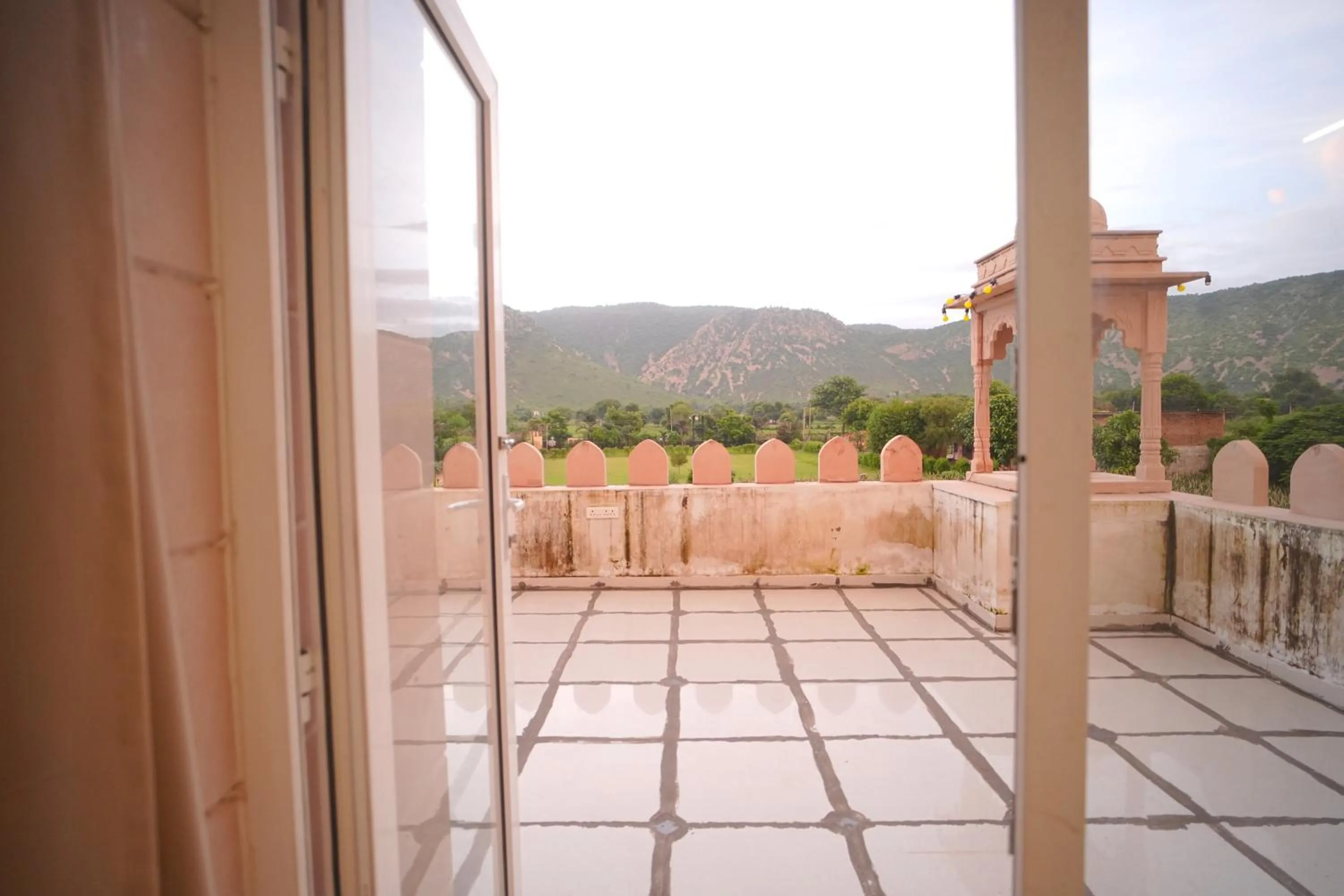 Dhawala Resort By Aamod