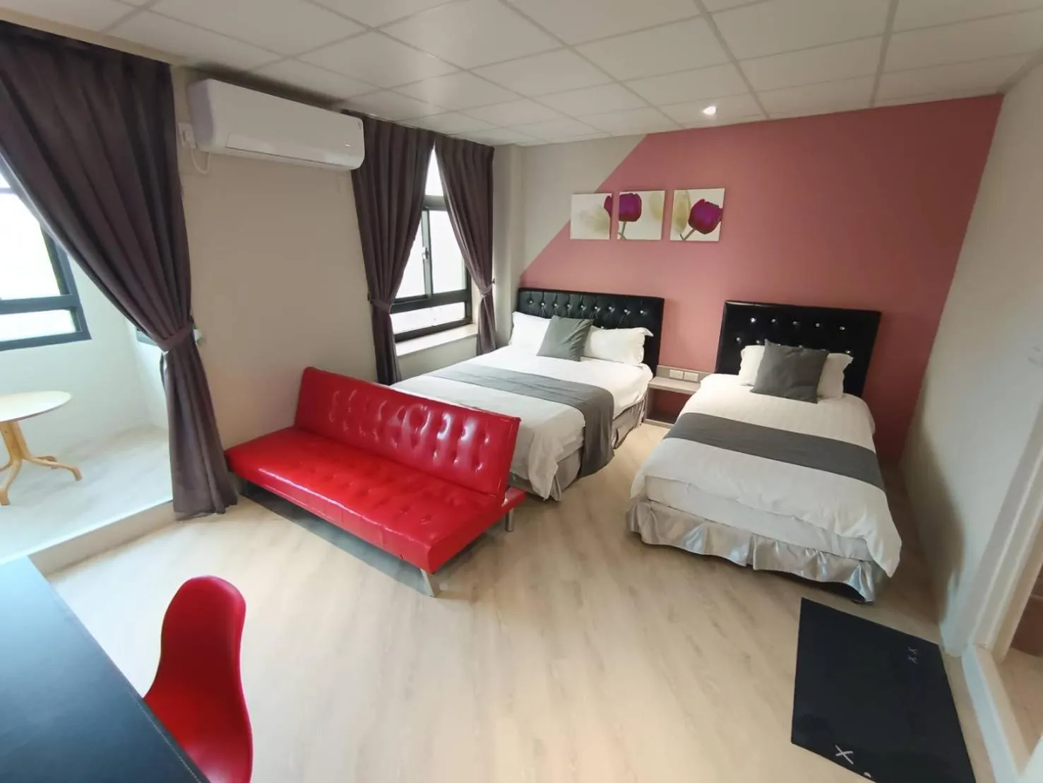 Photo of the whole room, Bed in Light Shadow