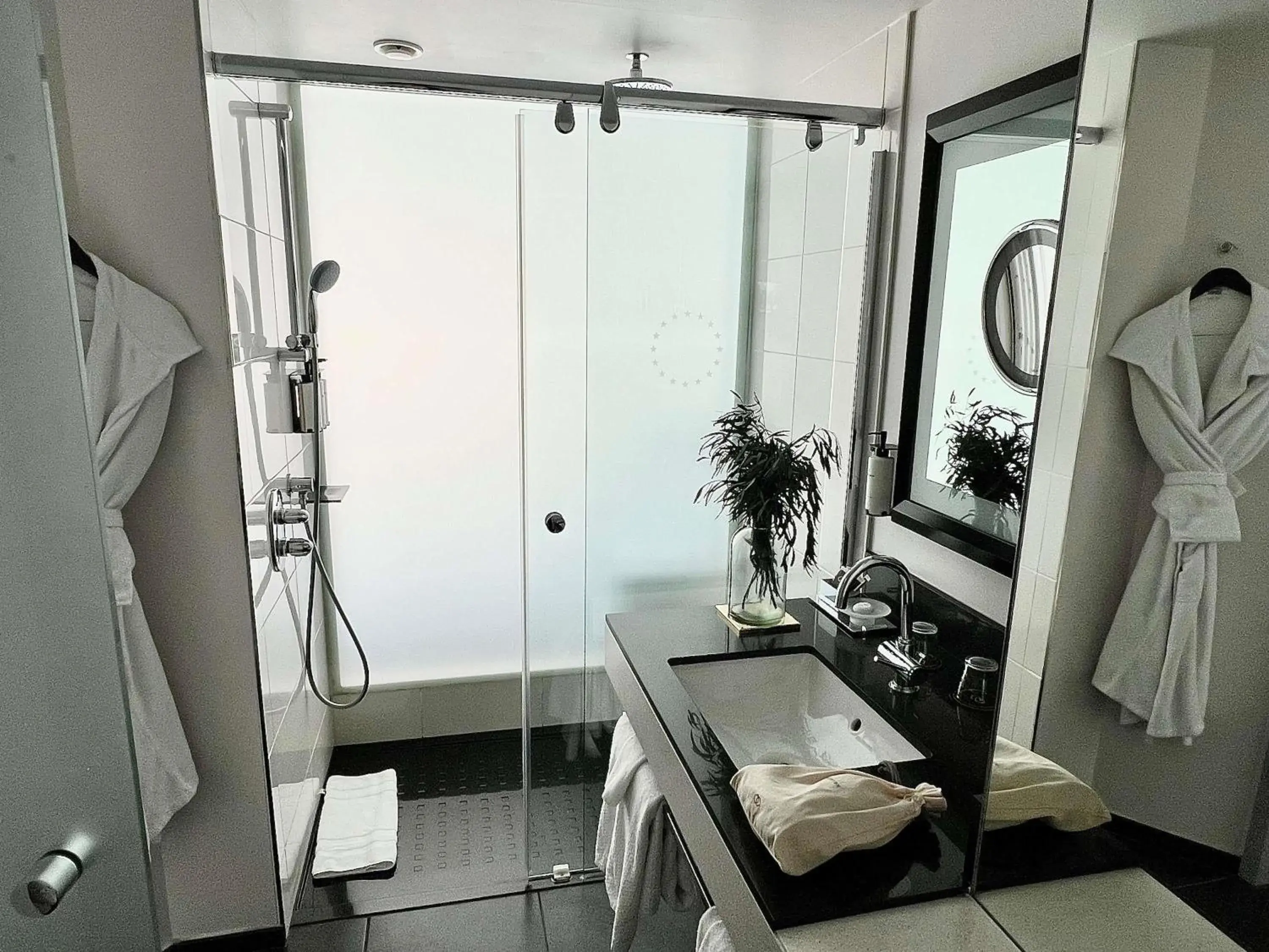 Bedroom in Sofitel Brussels Europe Bedroom in Sofitel Brussels Europe