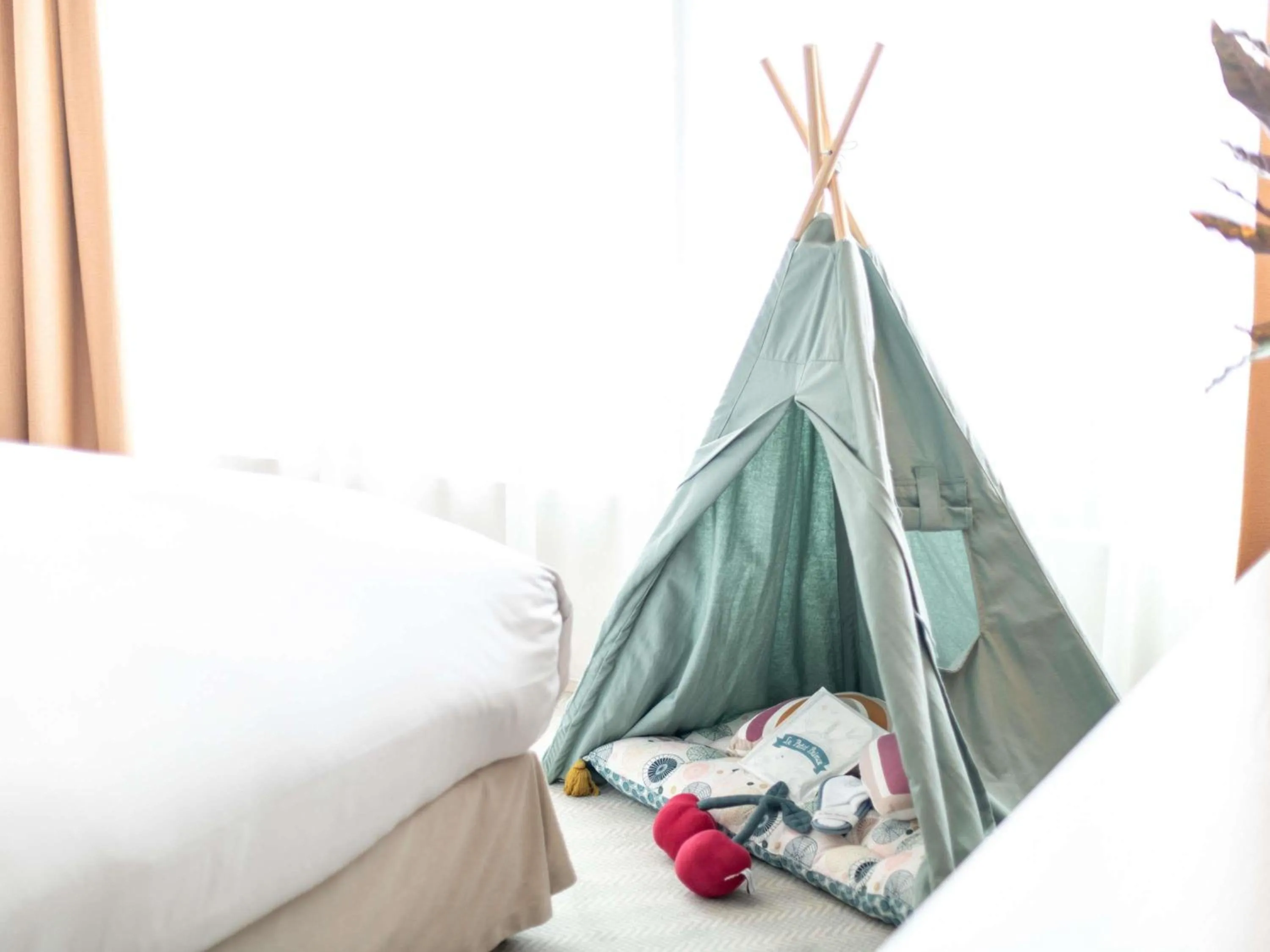 Other, Bed in Sofitel Brussels Europe