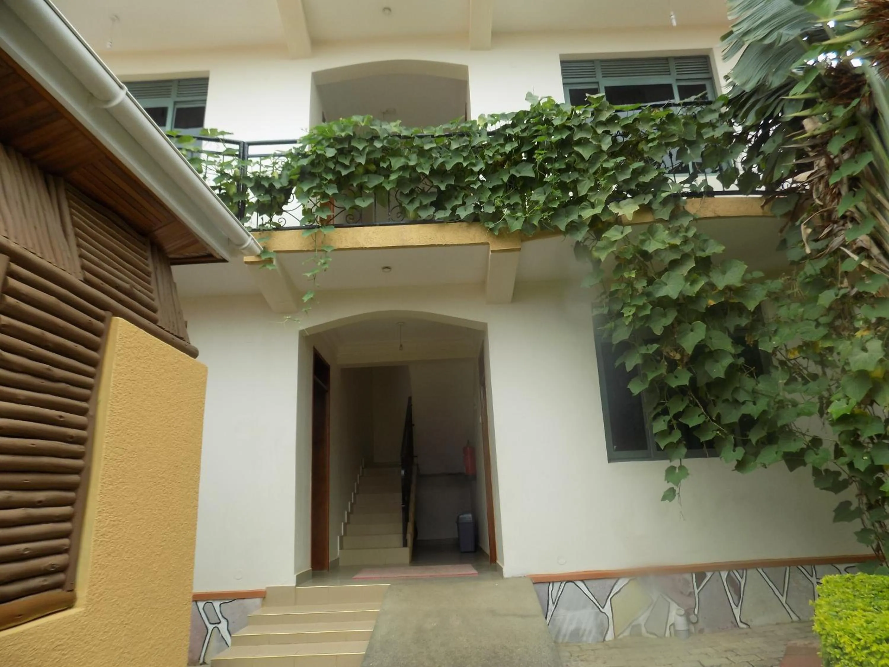 Facade/entrance in Rhino Motel Mbarara