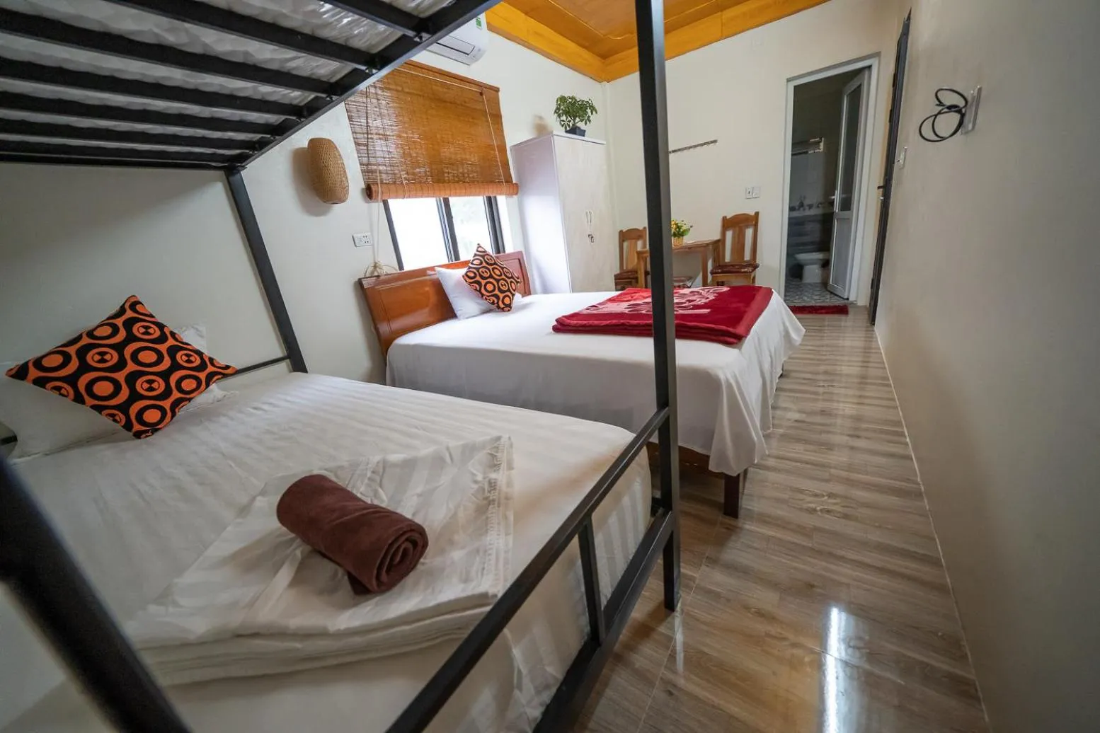 Bed in Phong Nha Homestay
