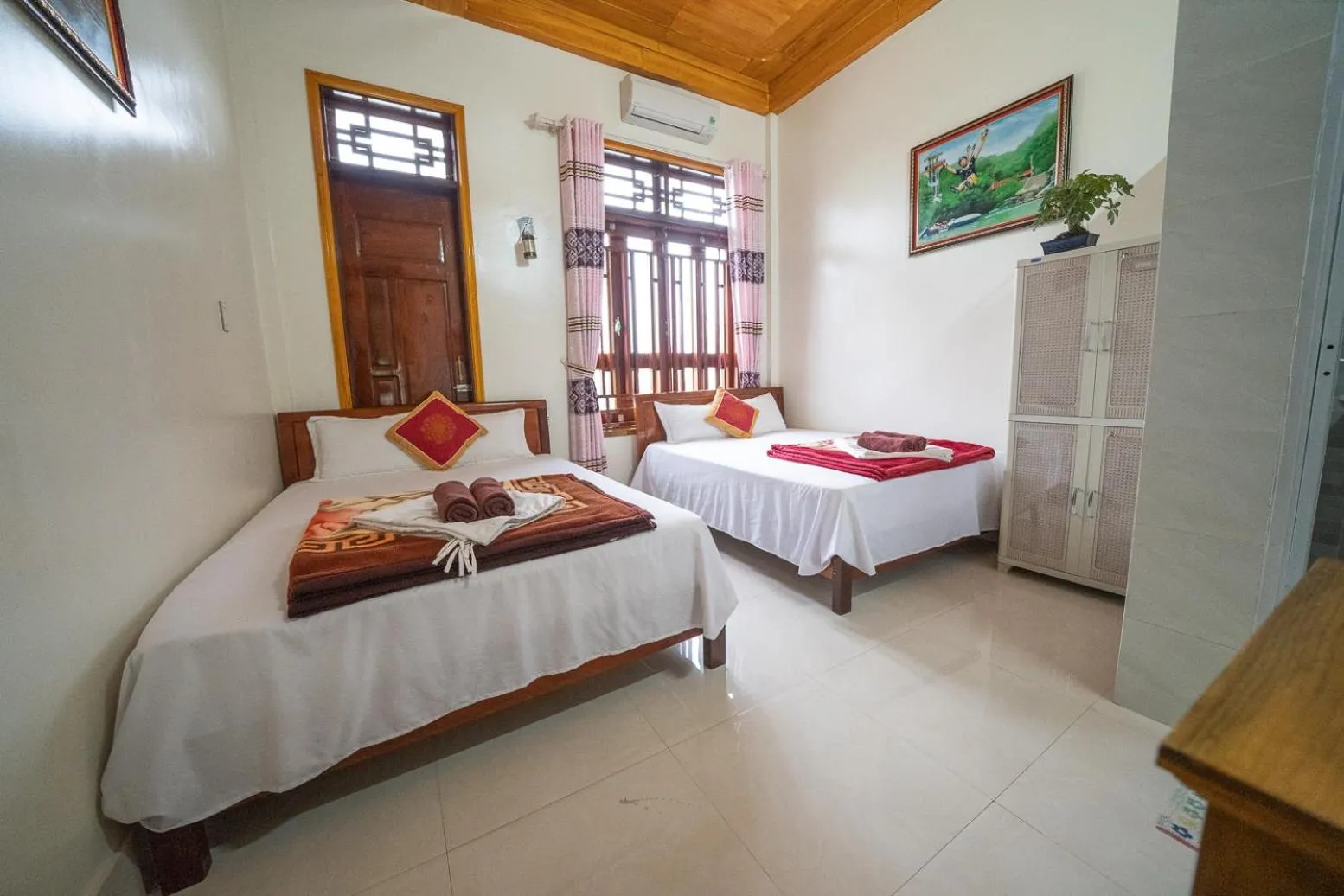 Bed in Phong Nha Homestay