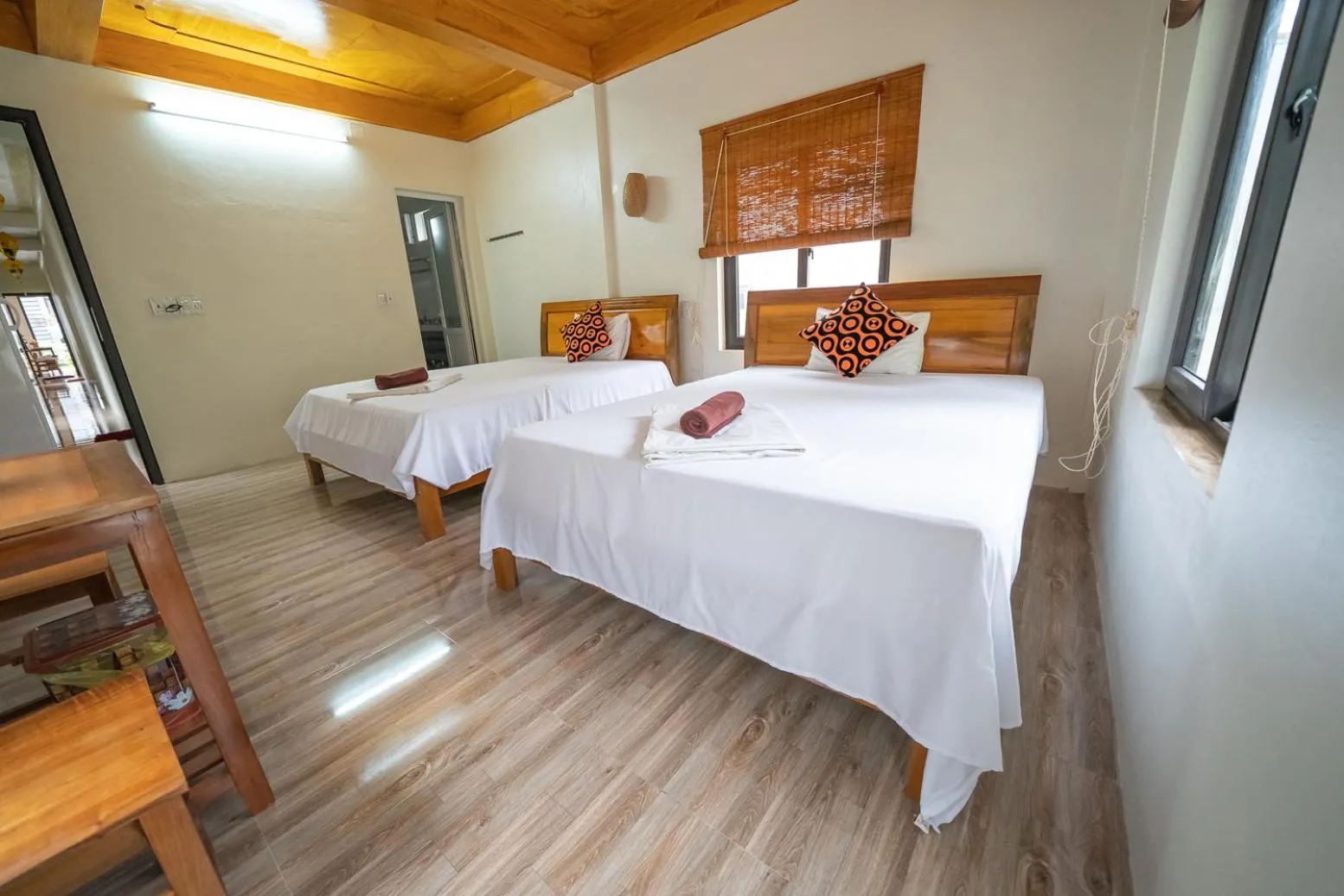 Photo of the whole room, Bed in Phong Nha Homestay