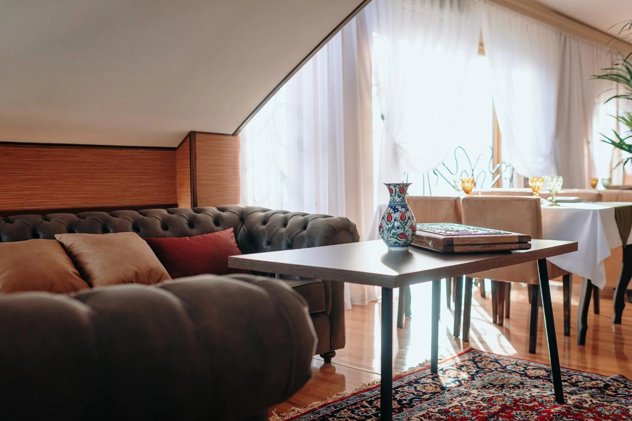 Restaurant/places to eat in Bayil Breeze Hotel & Restaurant