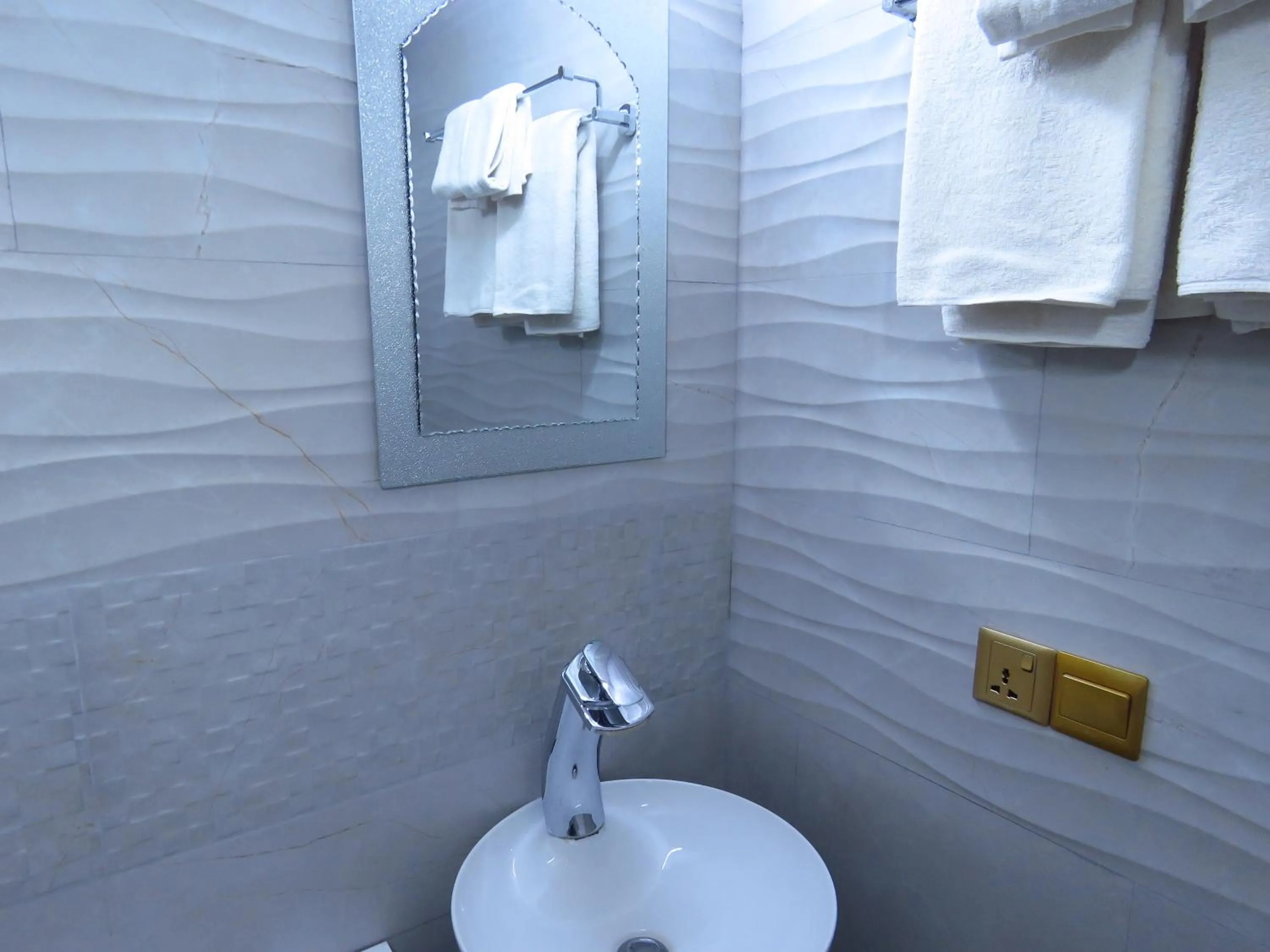 Bathroom in The Sunrise Huraa