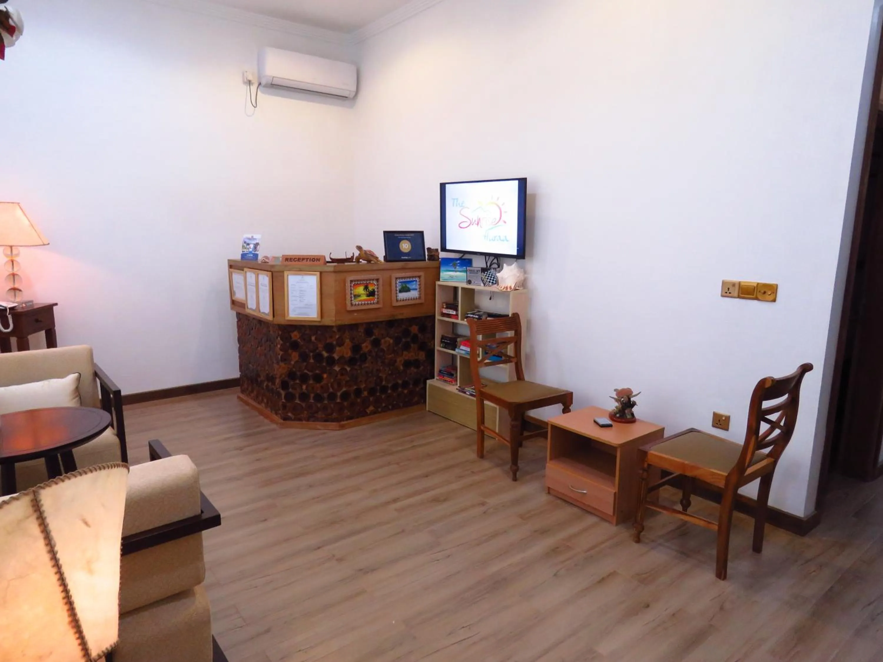 Lobby or reception in The Sunrise Huraa