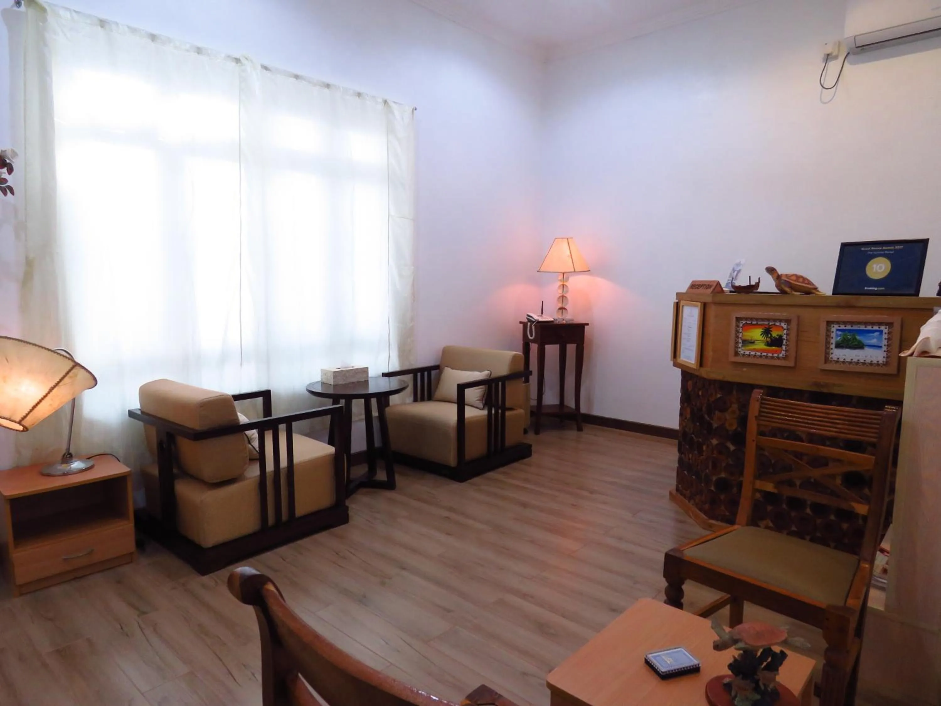 Lobby or reception in The Sunrise Huraa