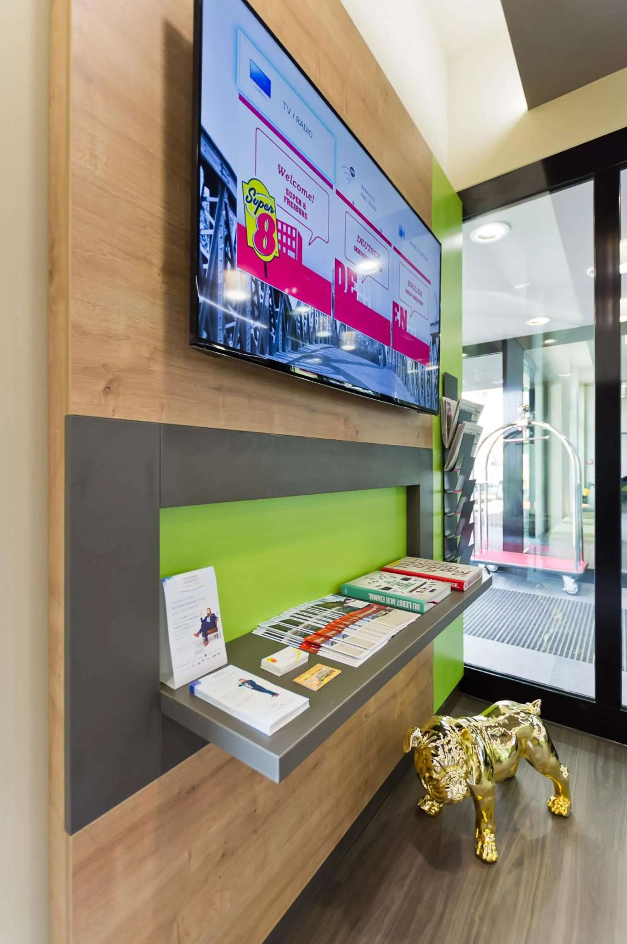 Lobby or reception in Super 8 Freiburg