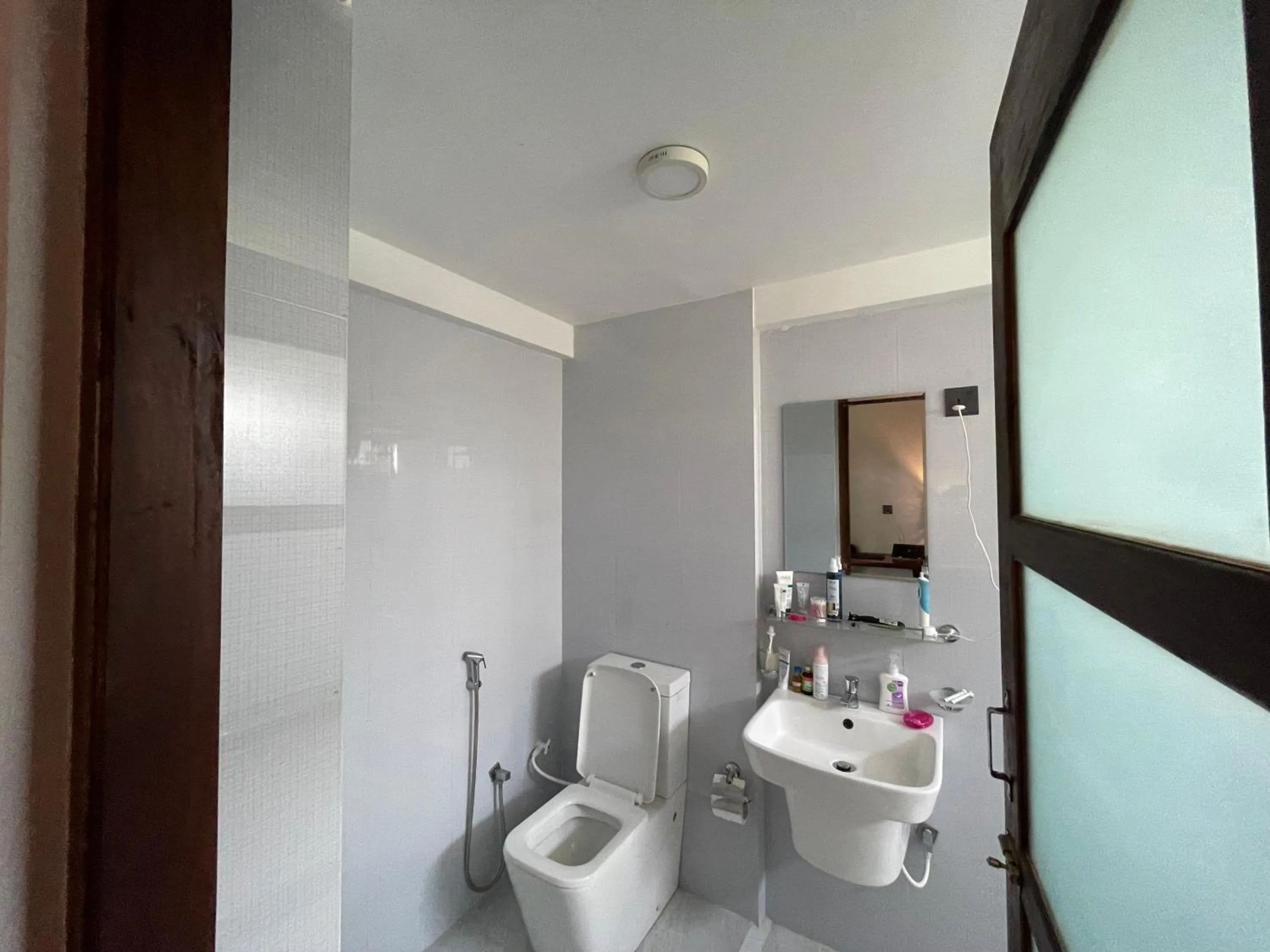 Toilet in Dinuri villa