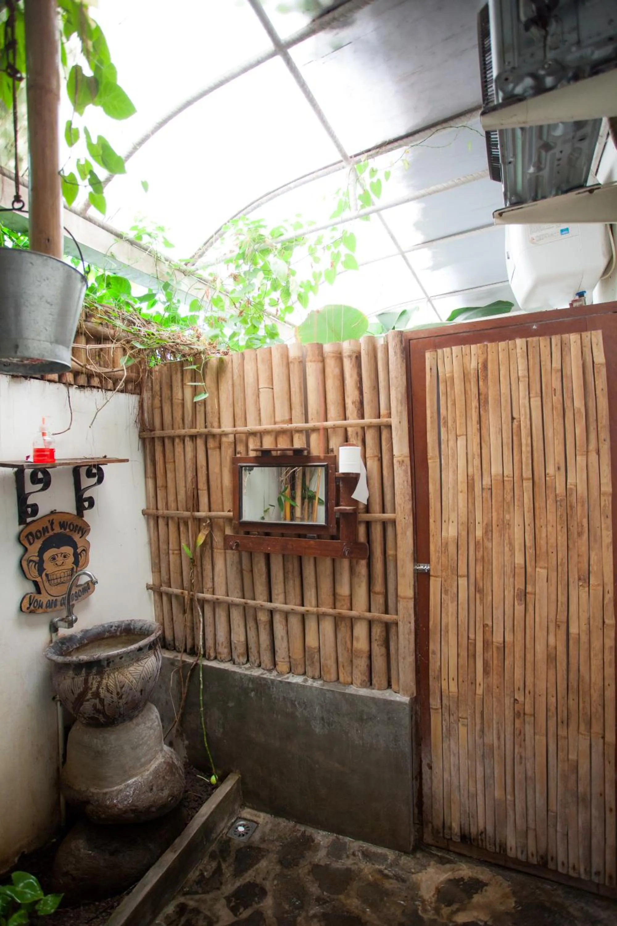 Shower in Happy Buddha Yogyakarta