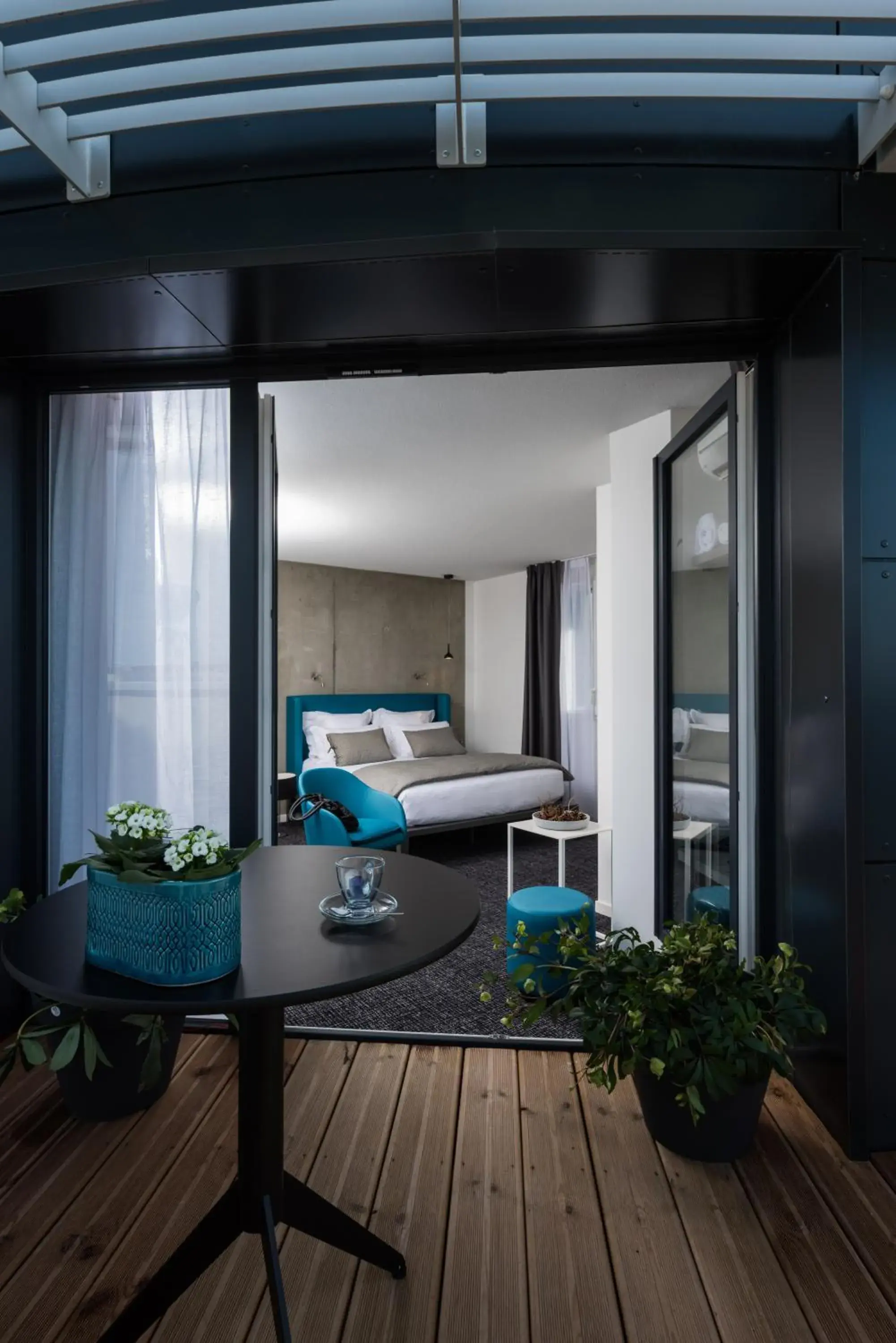 Property building, Bed in Ténéo Apparthotel Talence Espeleta - Bordeaux Sud Property building, Bed in Ténéo Apparthotel Talence Espeleta - Bordeaux Sud