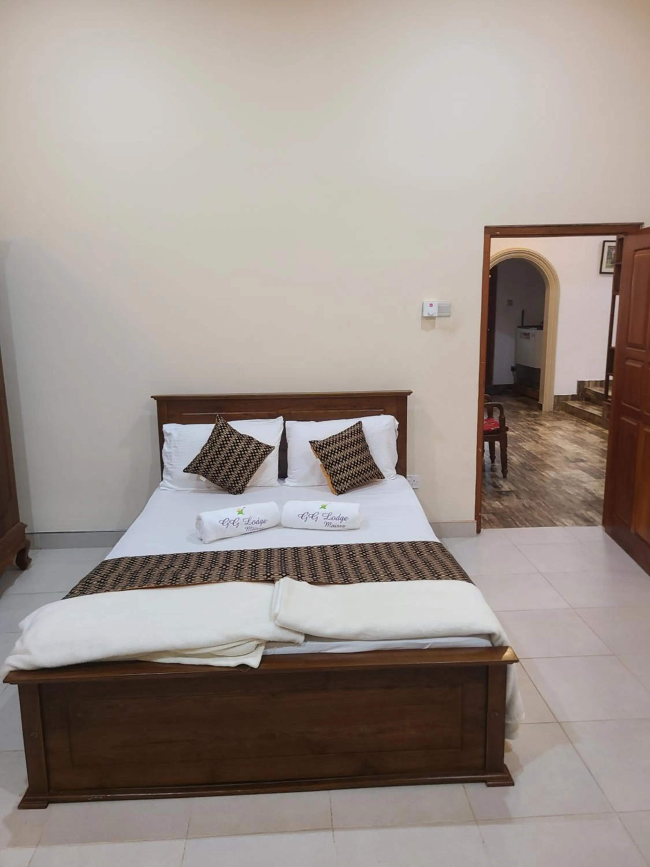 Bed in GG Lodge Mirissa