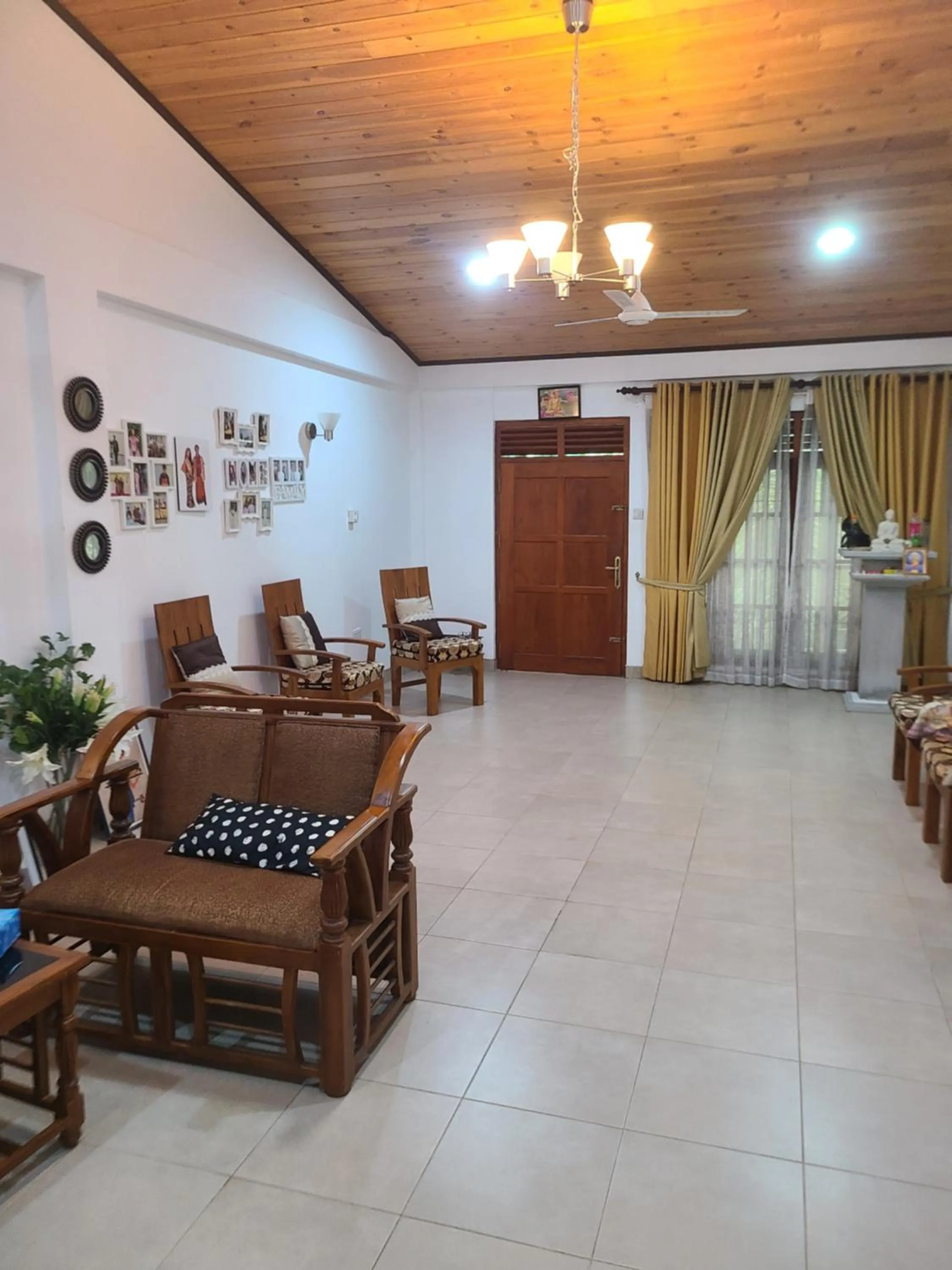 Living room in GG Lodge Mirissa