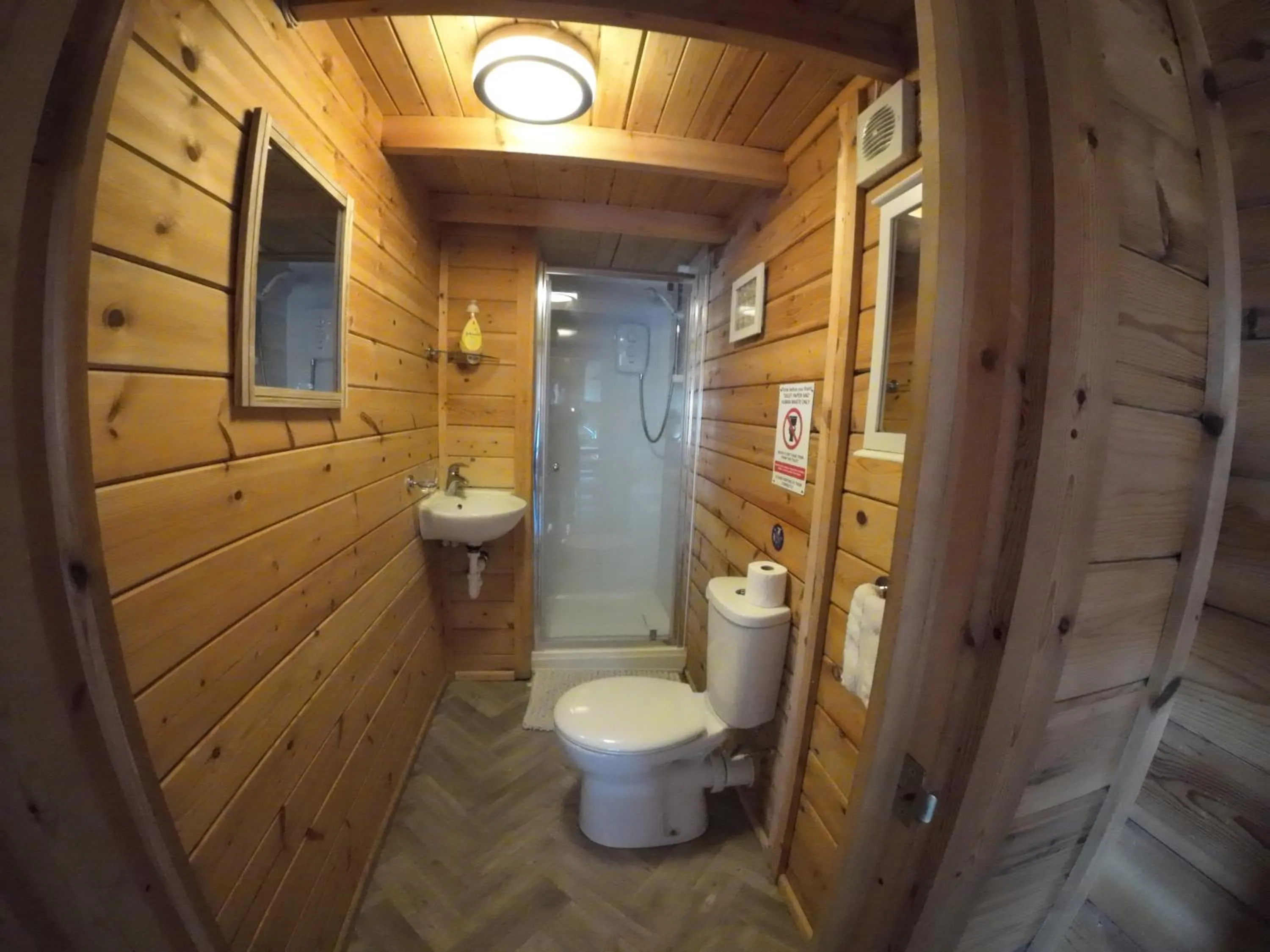 Shower in Ironbridge Lodge