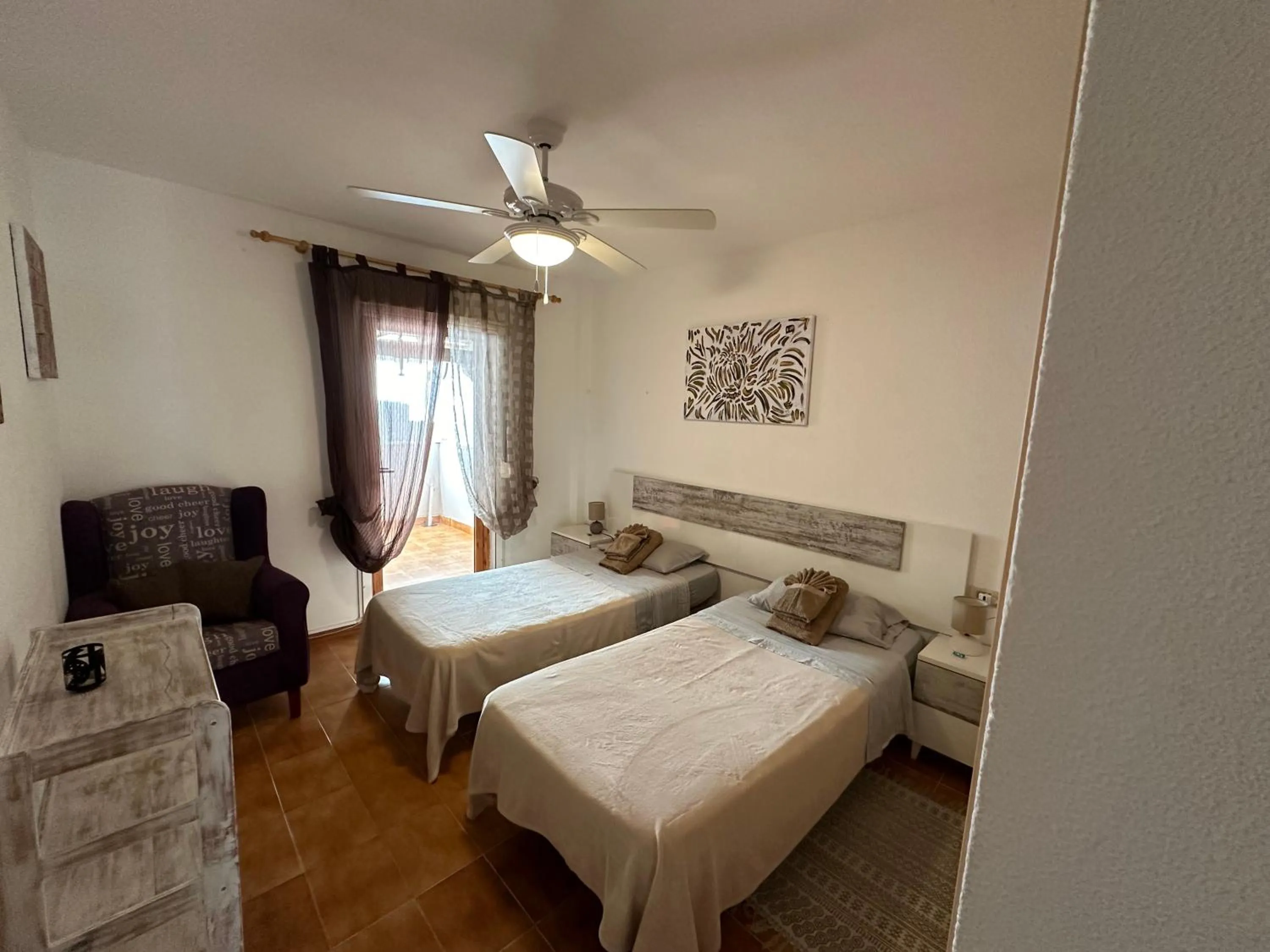Bedroom, Bed in La Mariquita