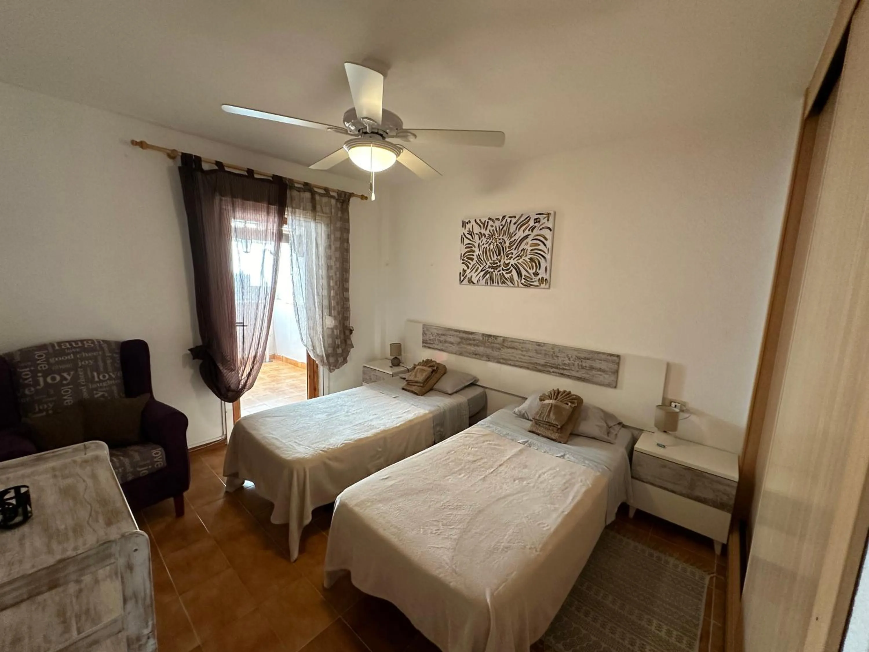 Bedroom, Bed in La Mariquita
