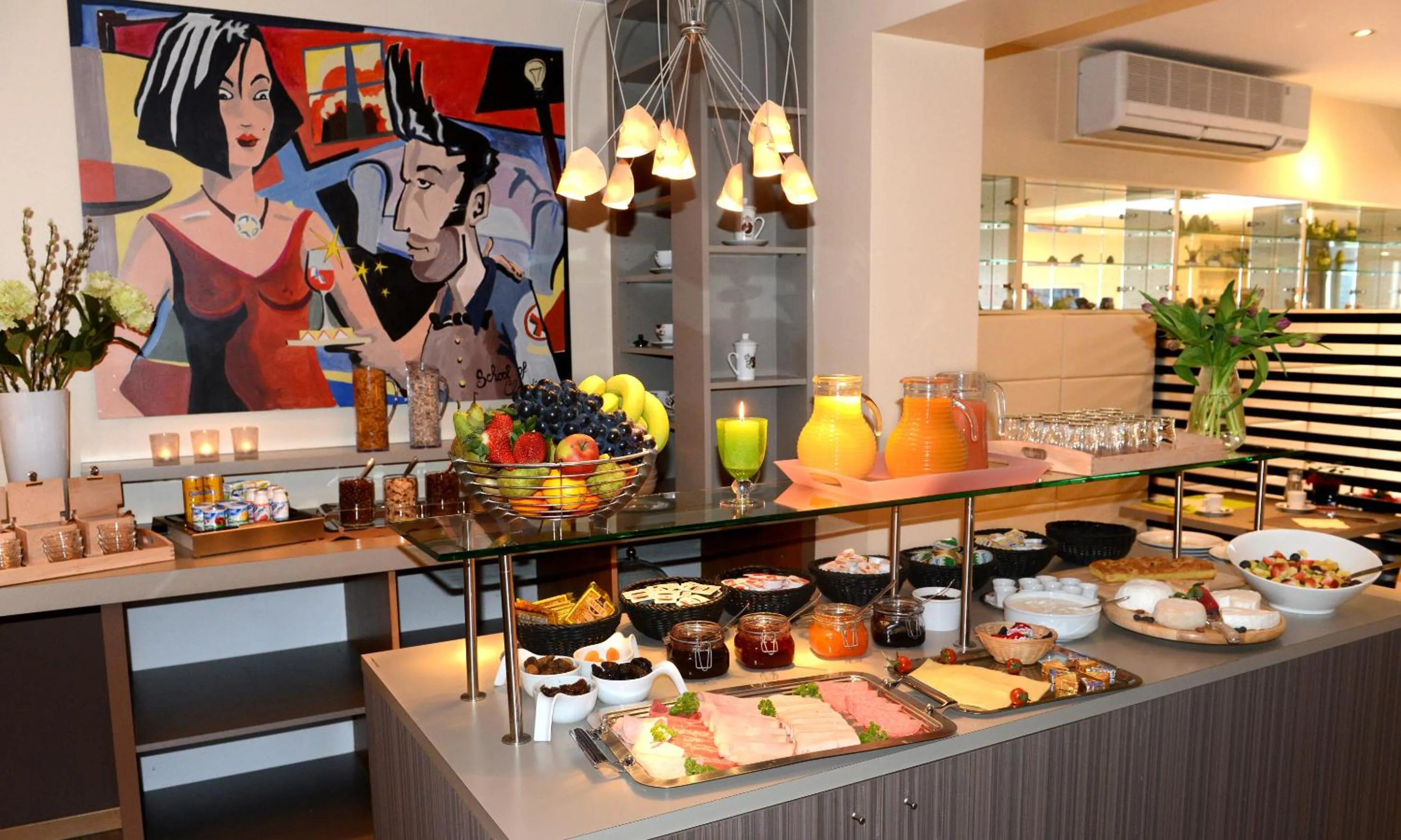 Buffet breakfast in Hotel Vijfwegen