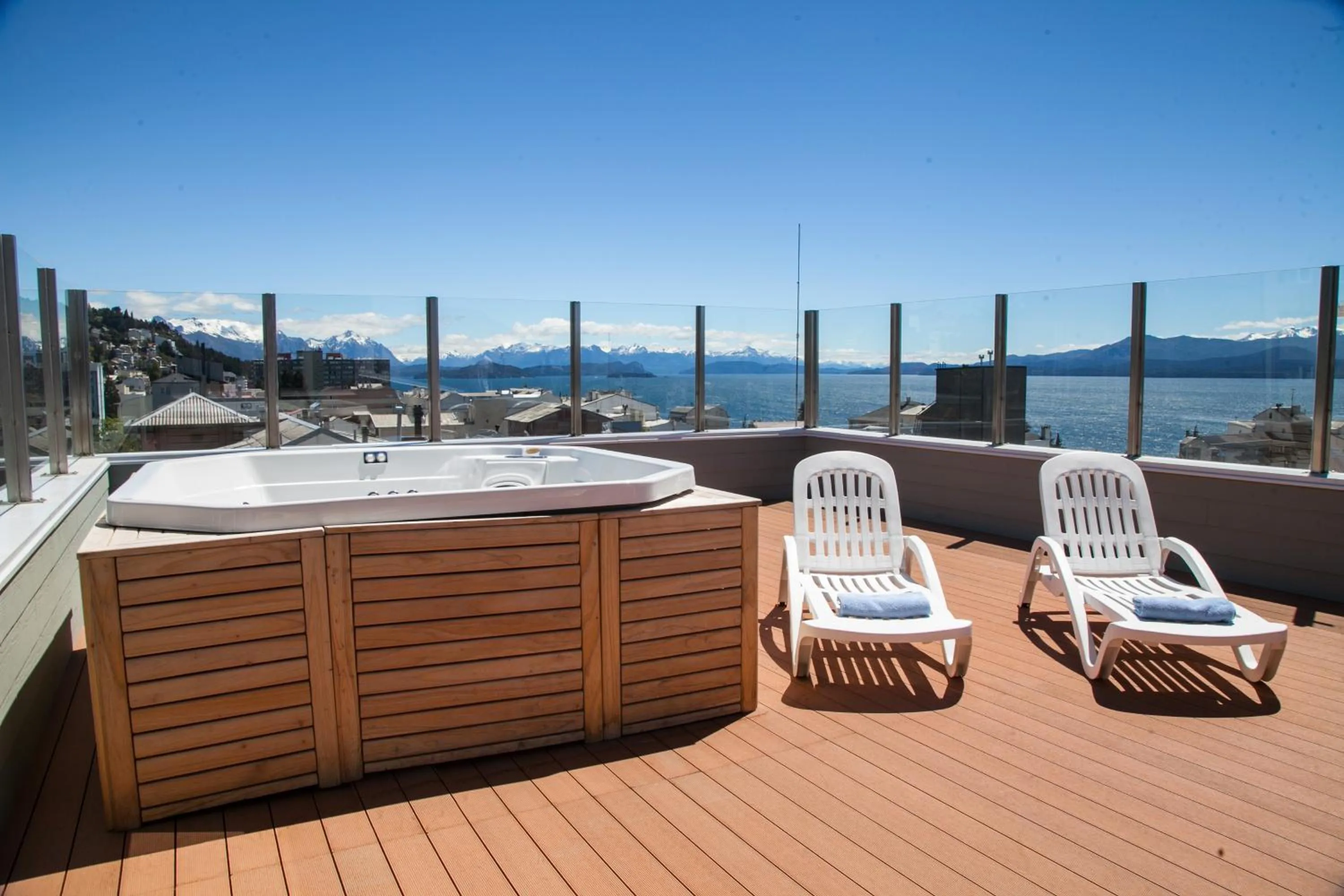 Hot Tub in Monte Claro