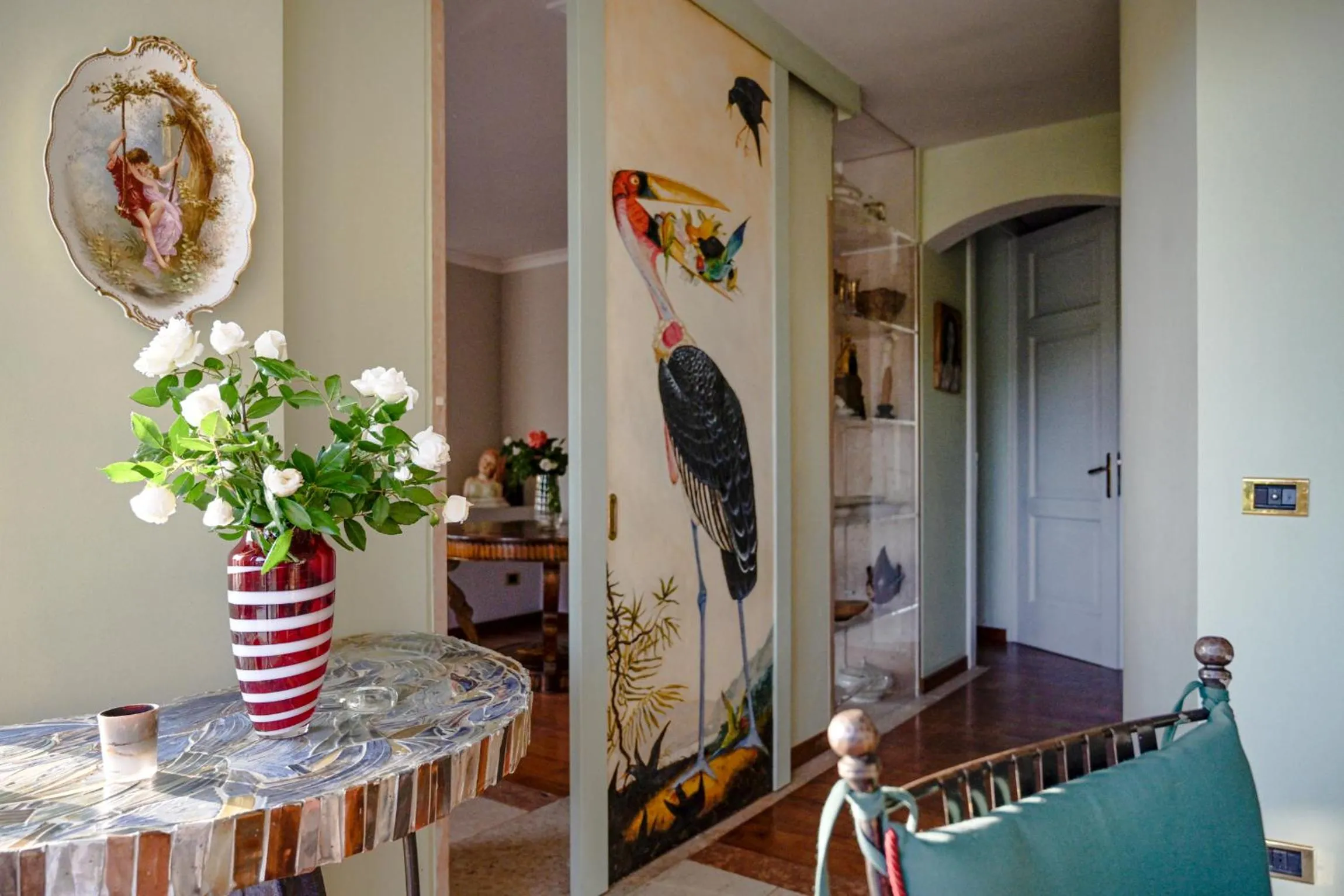 Living room in Villa Isidoro ampio parco ,piscina privata, arte e giochi , fitness