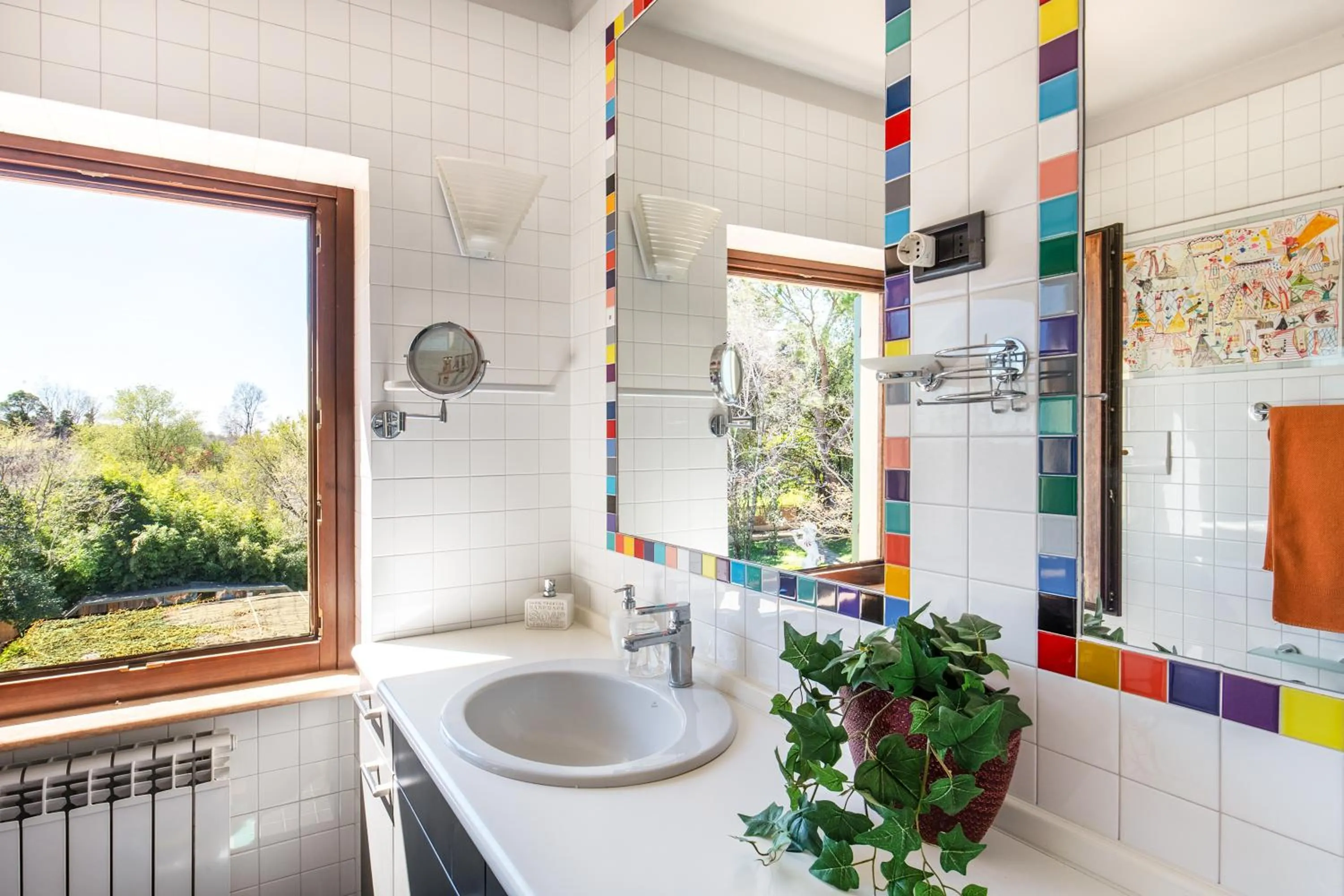 Bathroom in Villa Isidoro ampio parco ,piscina privata, arte e giochi , fitness