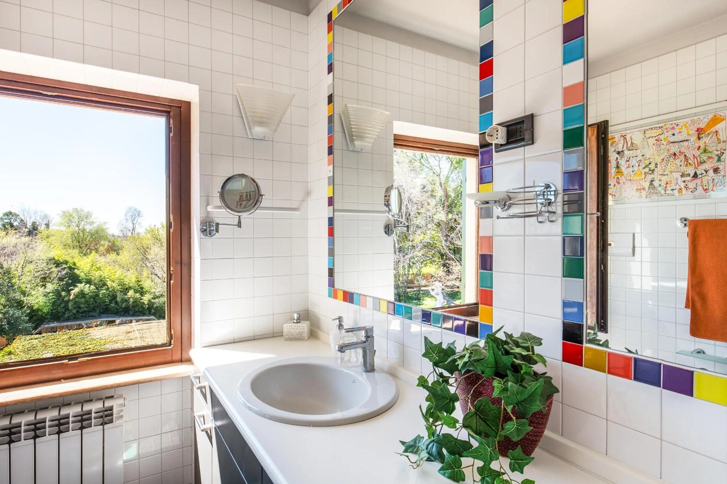 Bathroom in Villa Isidoro ampio parco ,piscina privata, arte e giochi , fitness