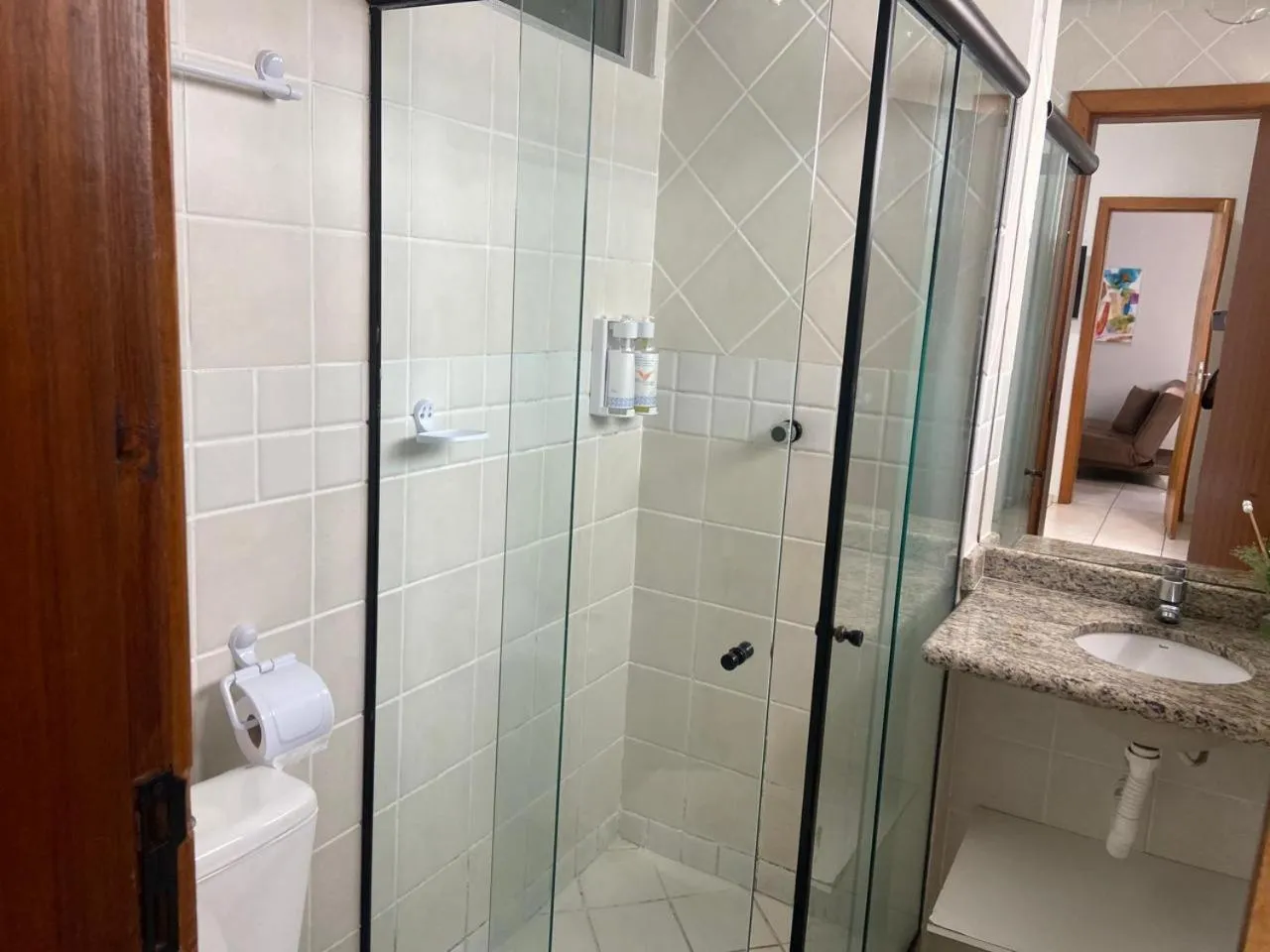 Shower in Apart Victoria