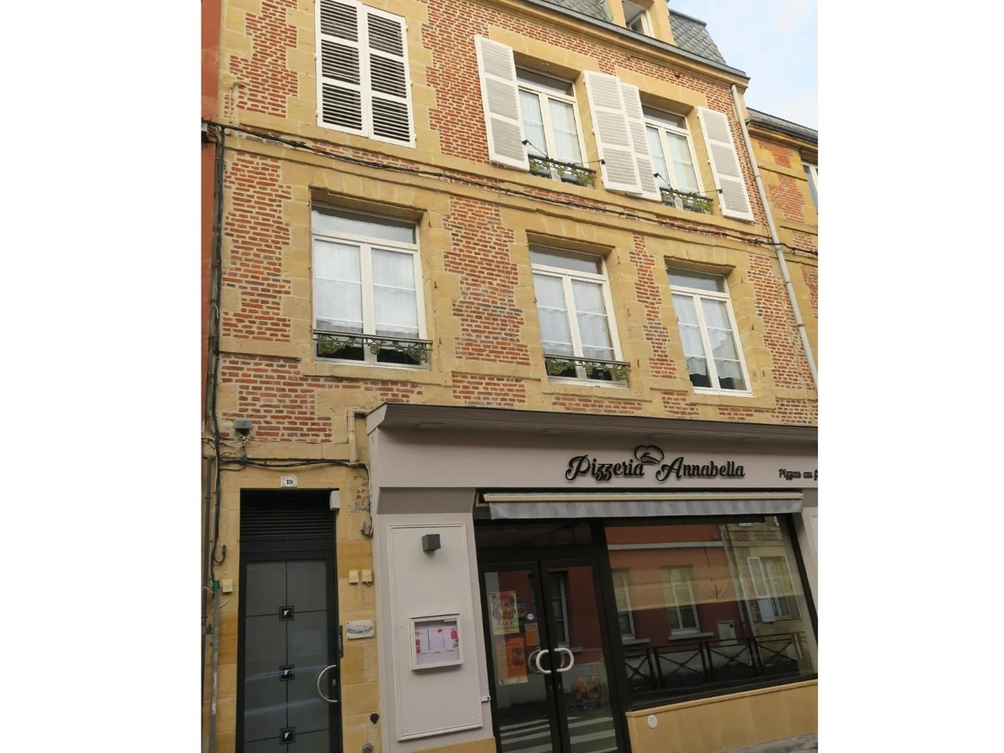 Property building in Chambres du Petit Bois