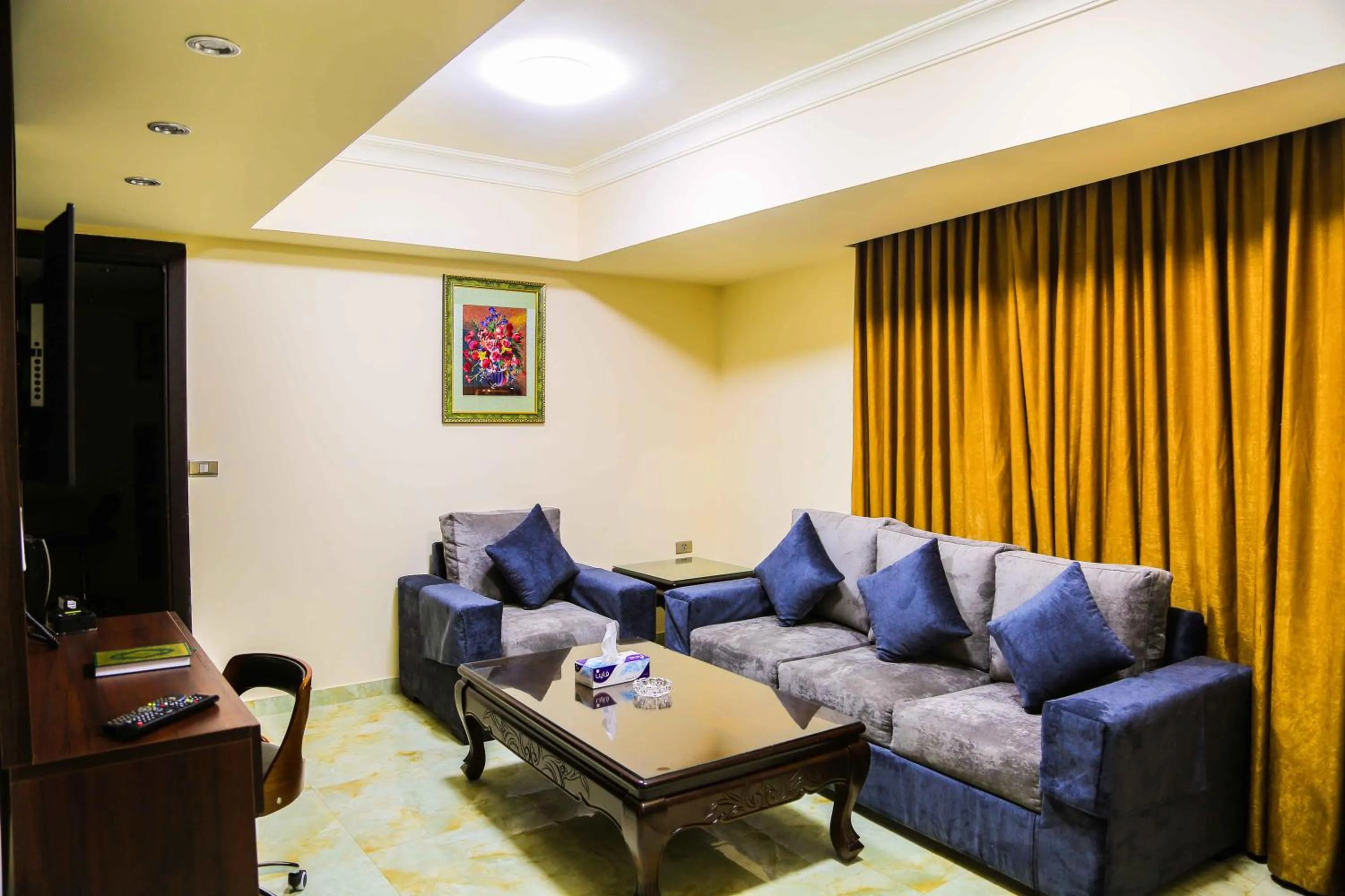 Living room in Qaser Al-Sultan Hotel Suites