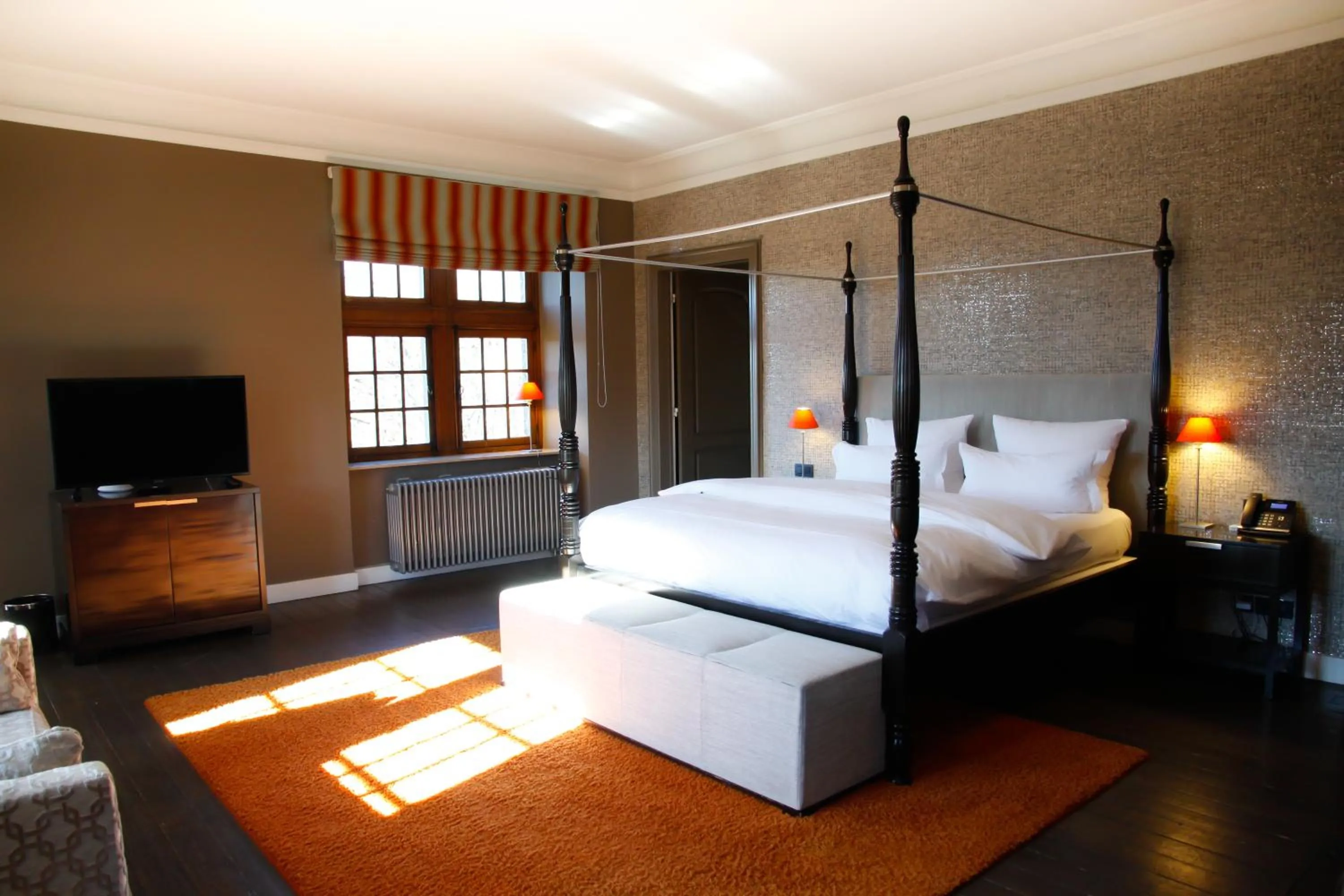 Bed in Manoir de Lébioles