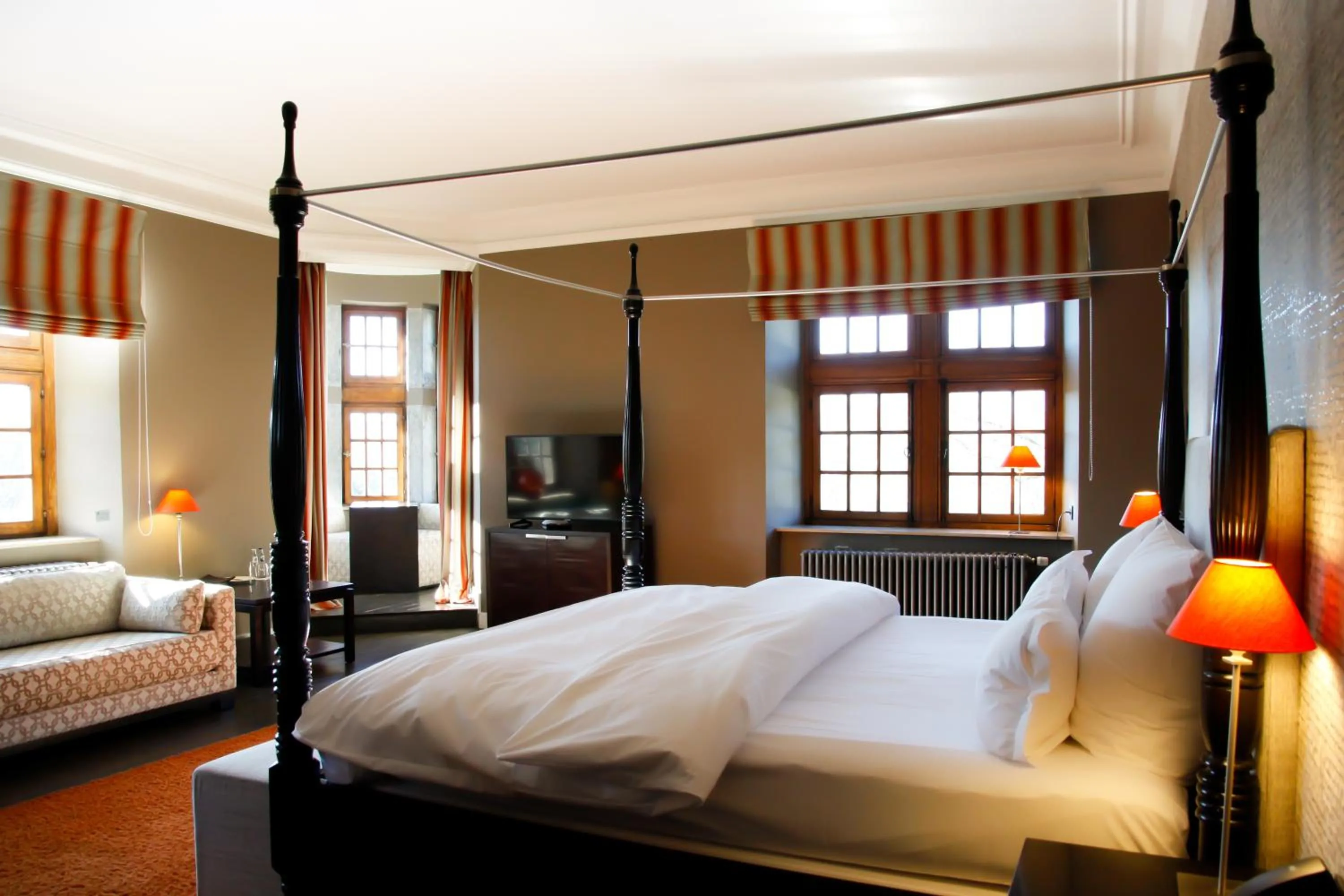 Bed in Manoir de Lébioles