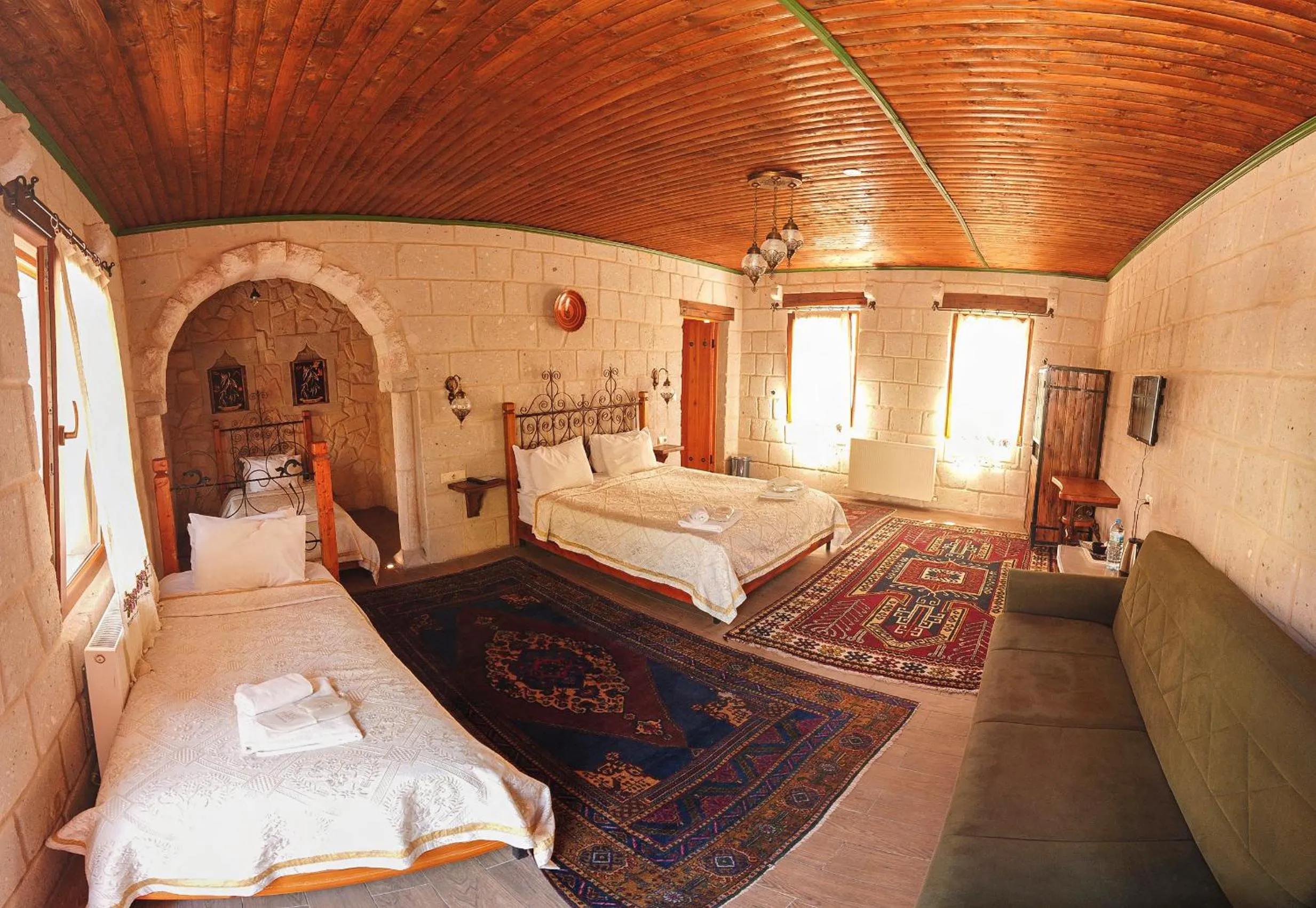 Photo of the whole room in Angel Cave Suite