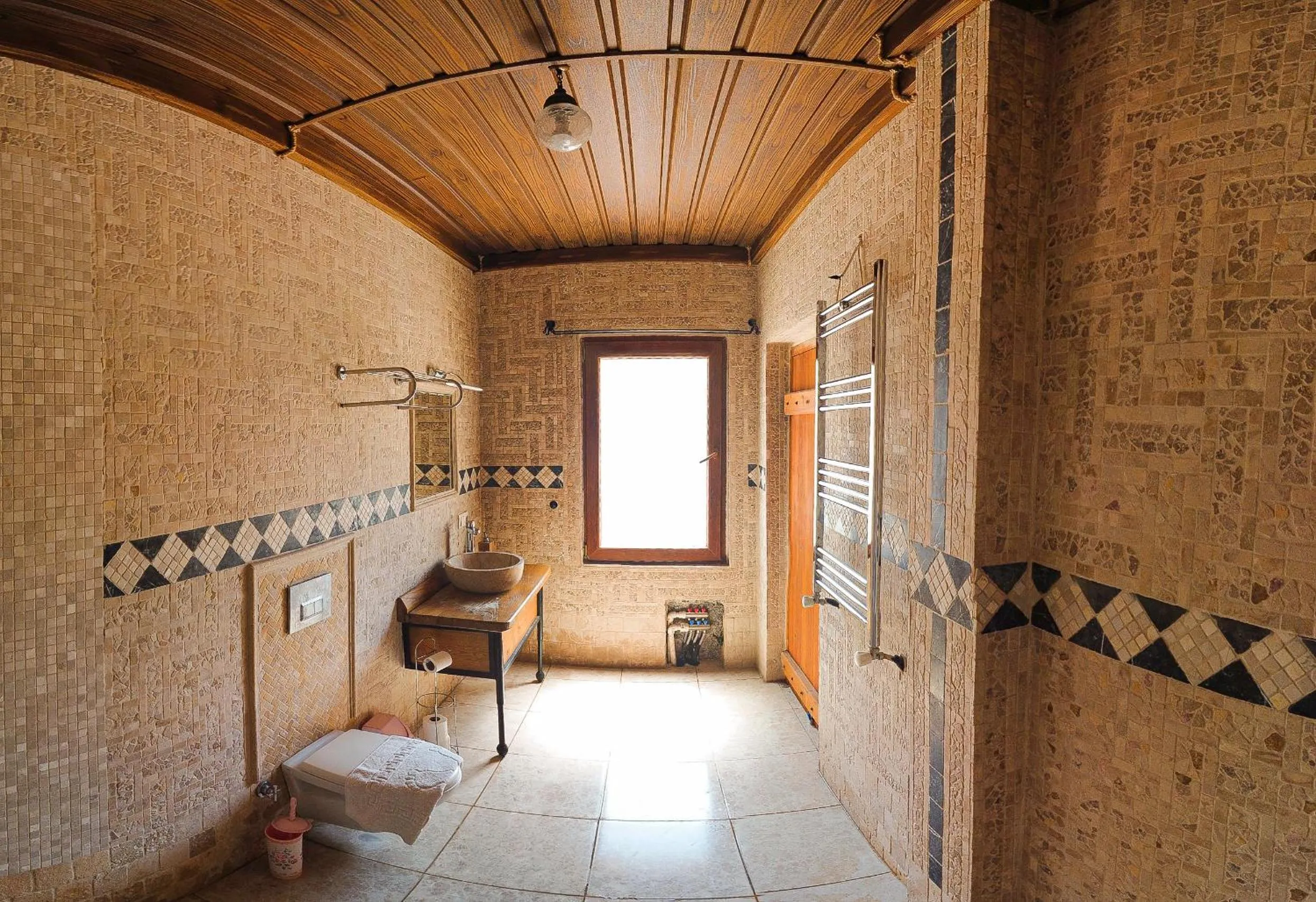 Toilet in Angel Cave Suite