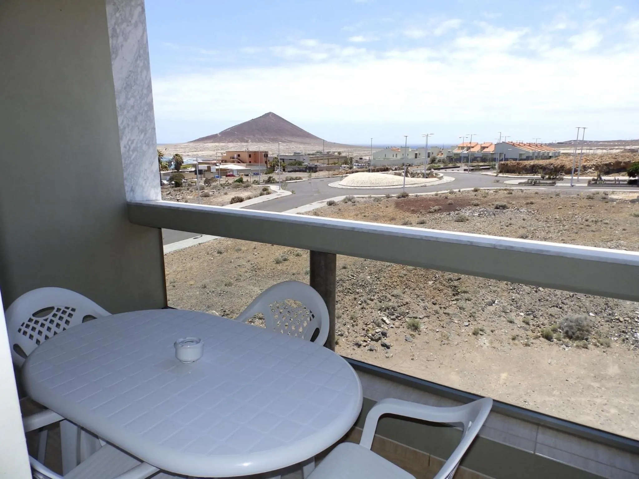Property building in Apartamentos Medano - Oeste